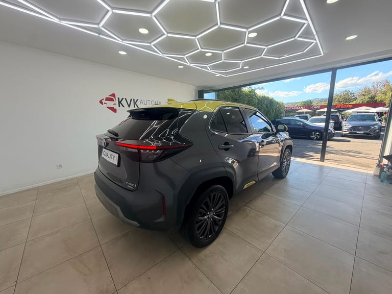 Toyota Yaris Cross 1.5 Adventure e-CVT AWD-i, Foto 4 von 14