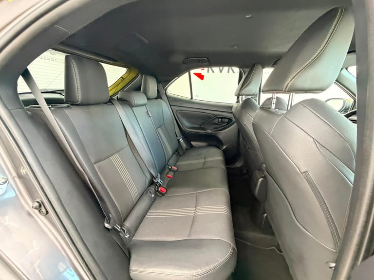 Toyota Yaris Cross 1.5 Adventure e-CVT AWD-i, Foto 14 von 14