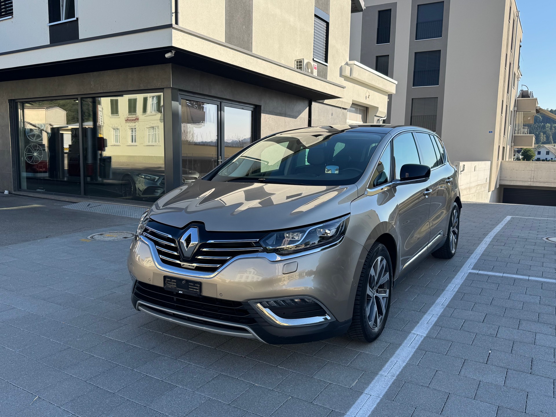 RENAULT Espace 1.6 dCi Initiale Paris EDC-image-0
