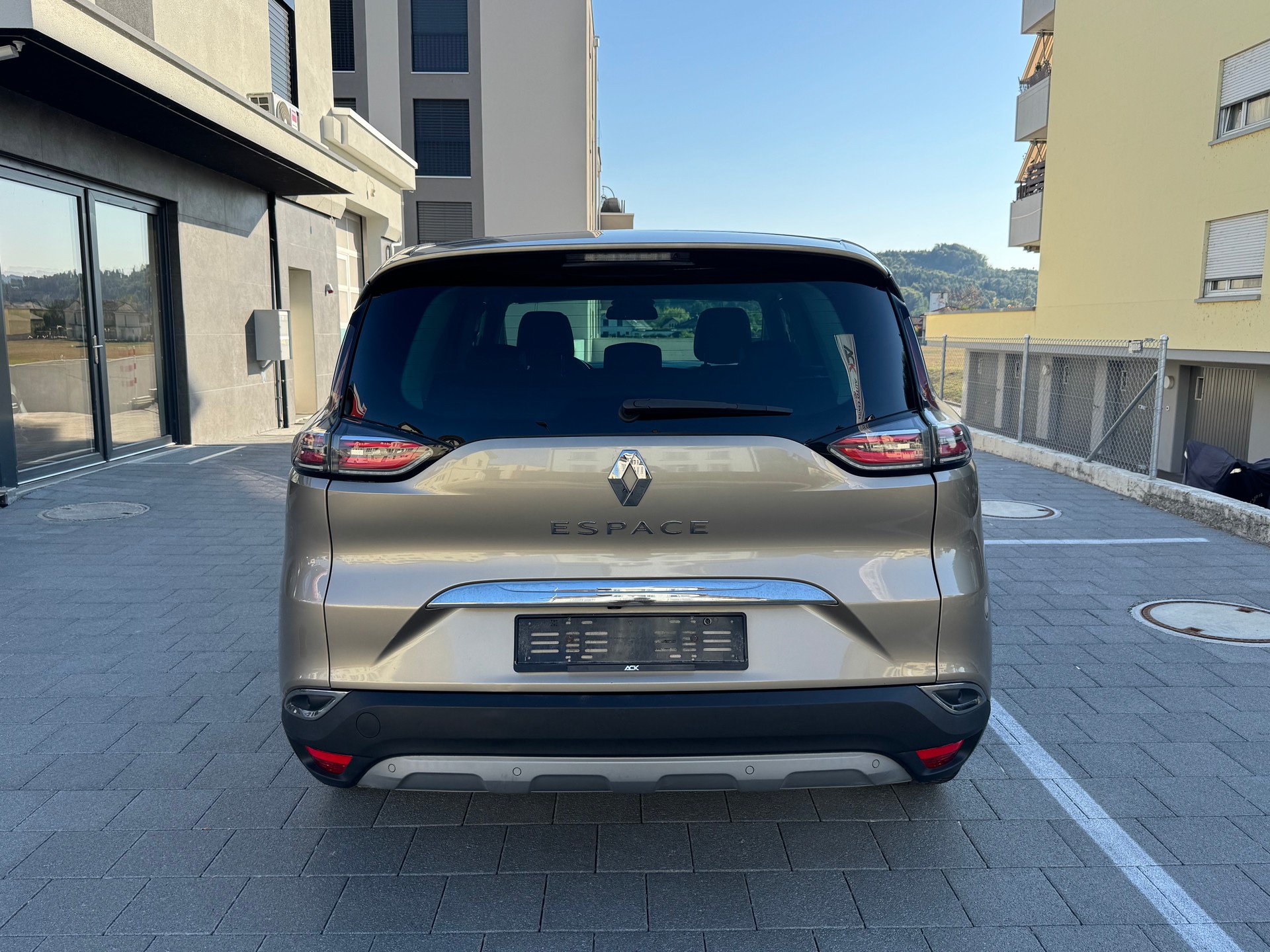 RENAULT Espace 1.6 dCi Initiale Paris EDC-image-3