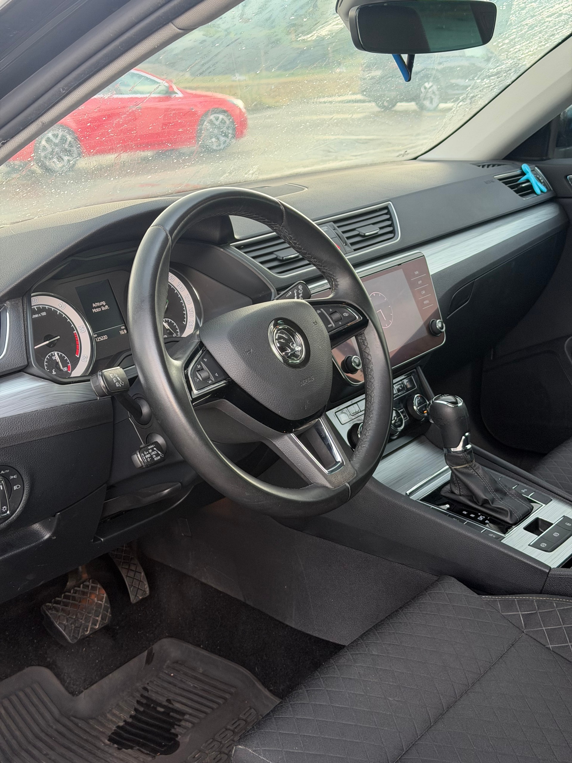 SKODA Superb 2.0 TDi Ambition DSG-image-10
