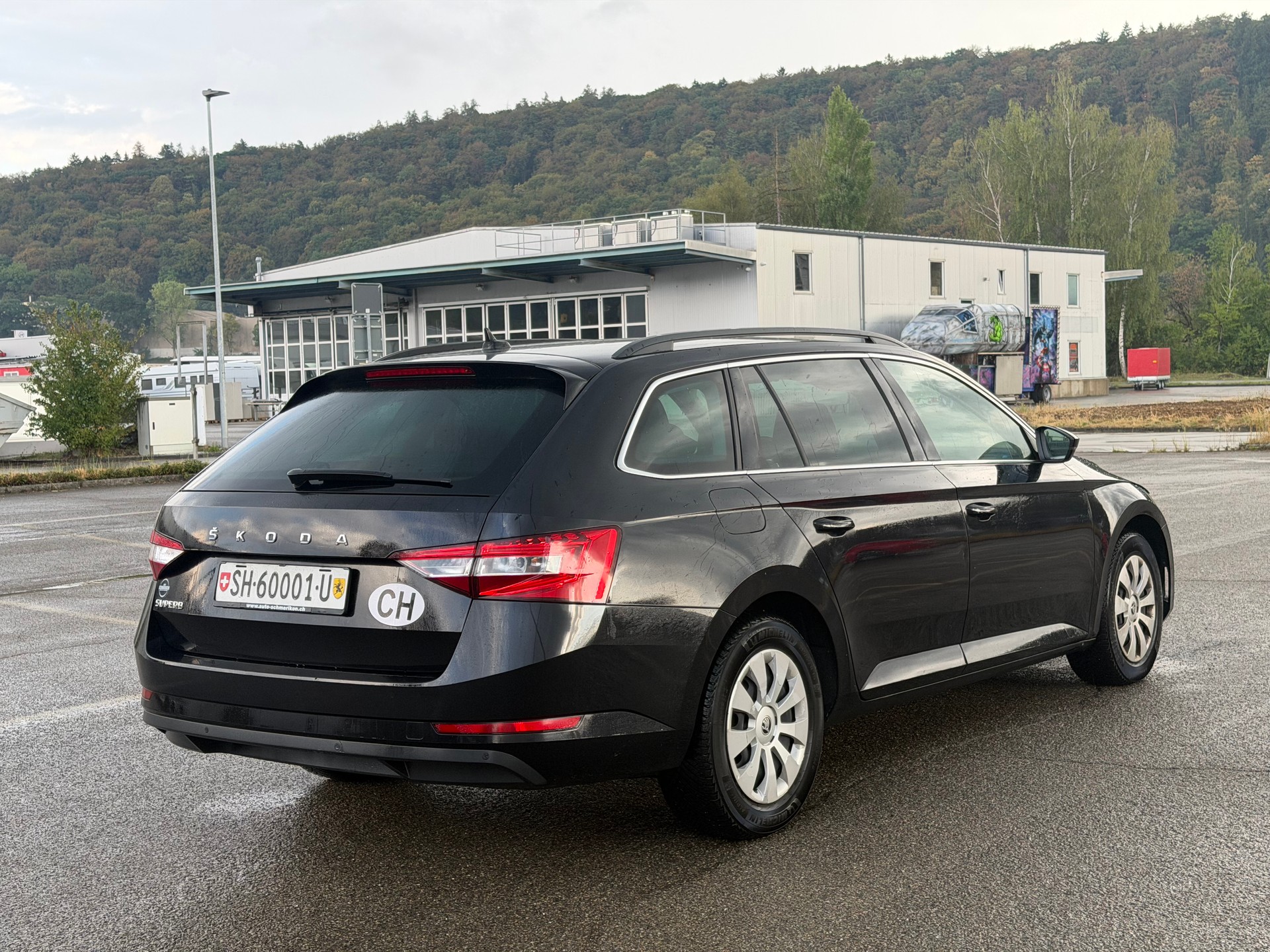 SKODA Superb 2.0 TDi Ambition DSG-image-4