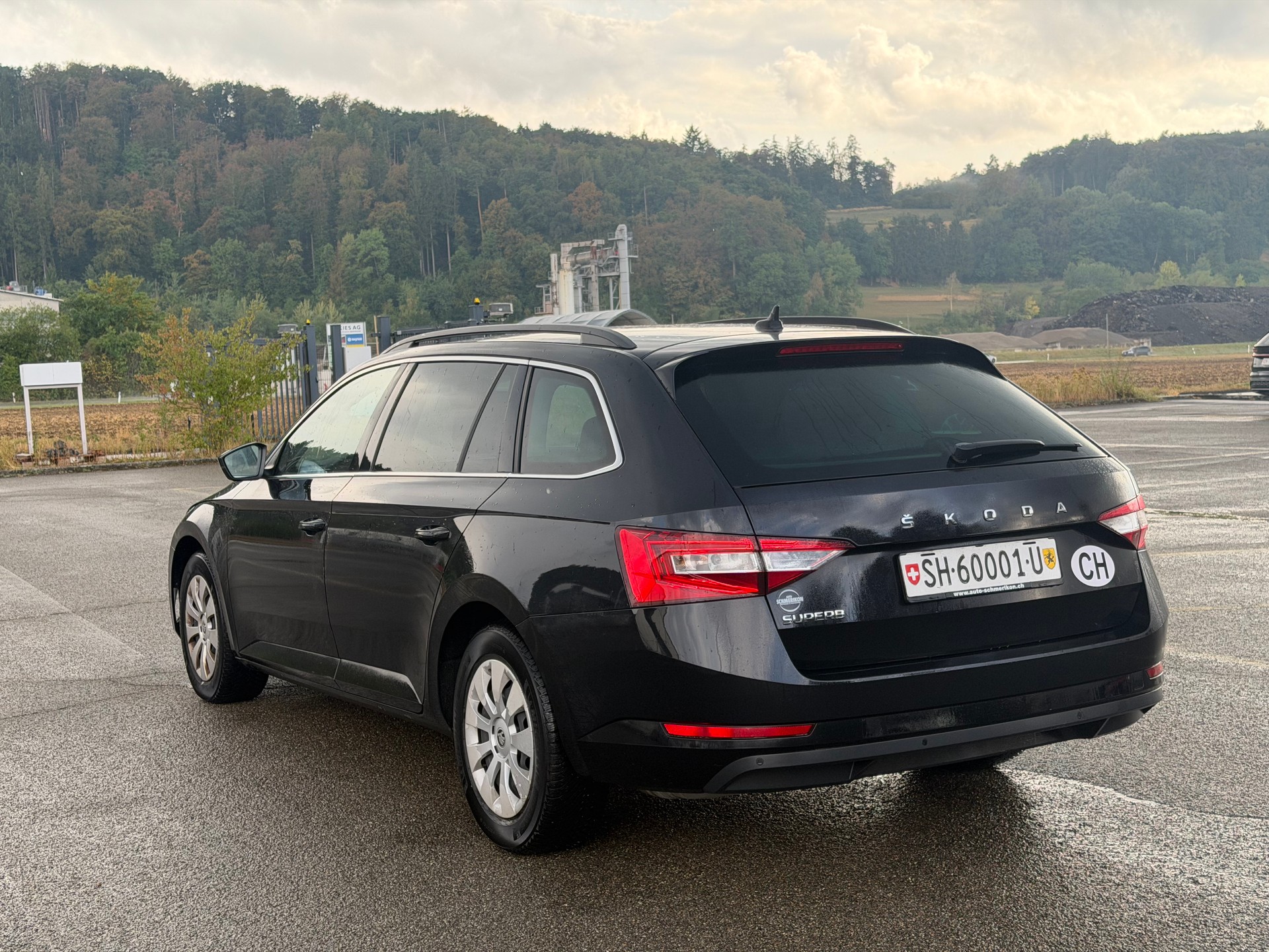 SKODA Superb 2.0 TDi Ambition DSG-image-6