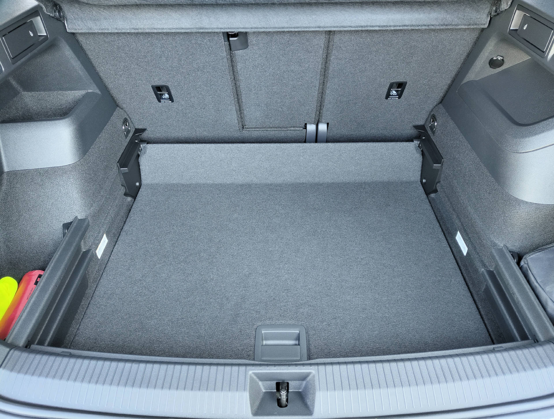 VW Tiguan 2.0 TSI R-Line DSG 4Motion-image-14