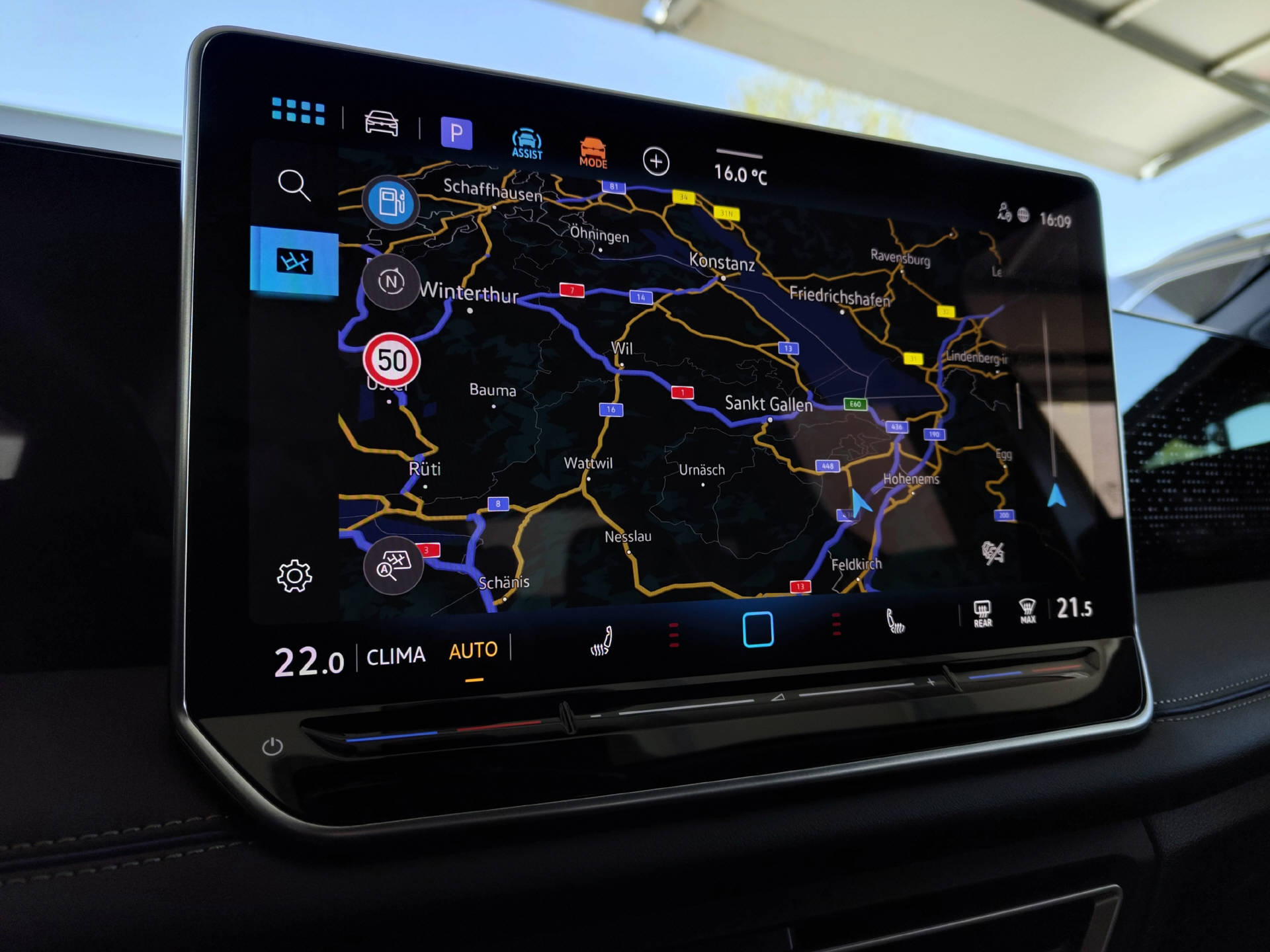 VW Tiguan 2.0 TSI R-Line DSG 4Motion-image-7