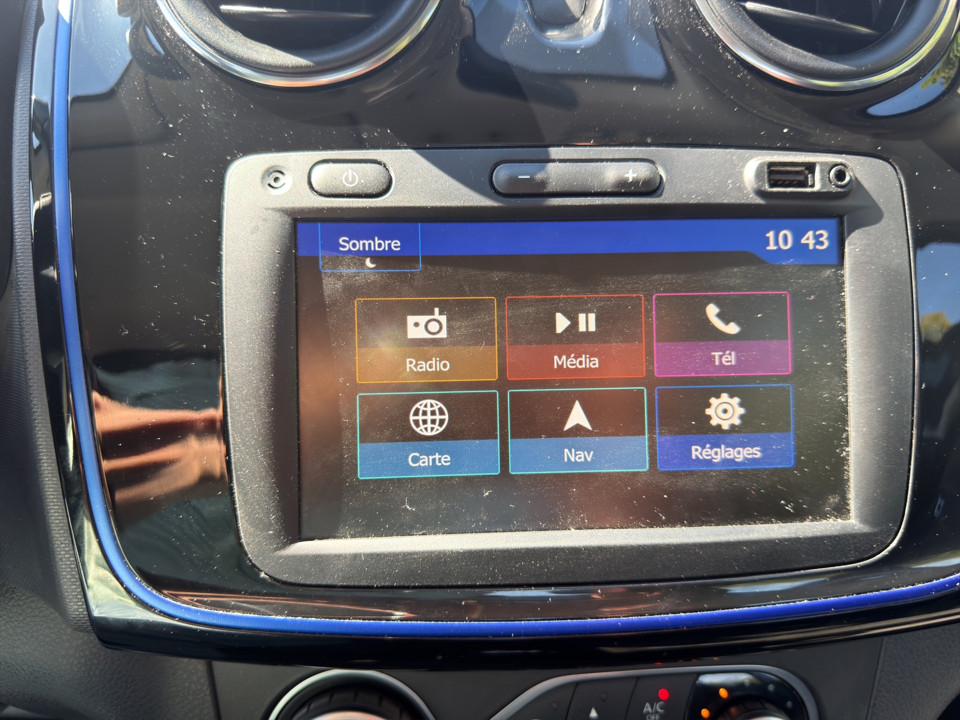 DACIA Sandero Stepway TCe 90 Comfort CVT-image-7