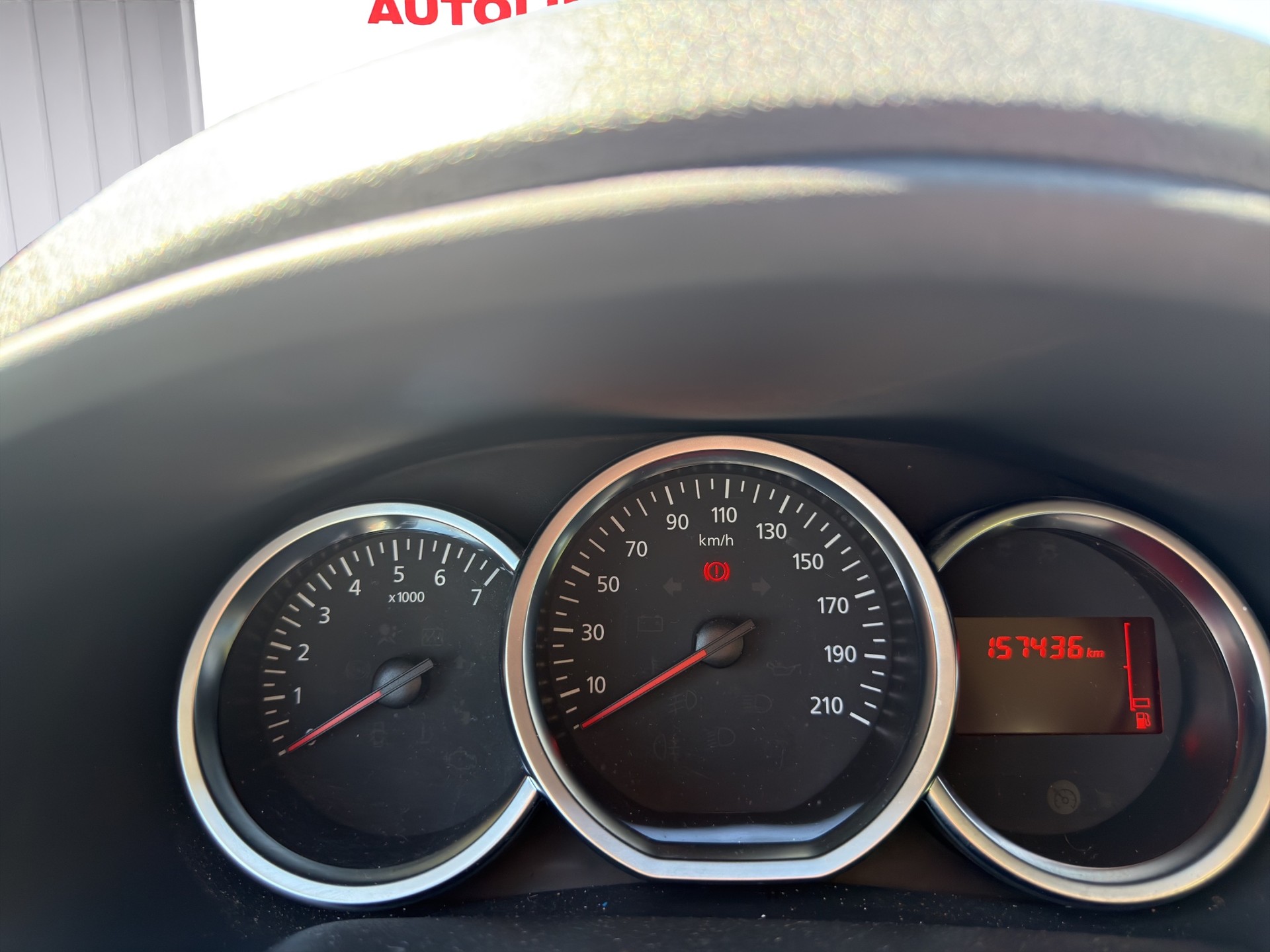 DACIA Sandero Stepway TCe 90 Comfort CVT-image-9