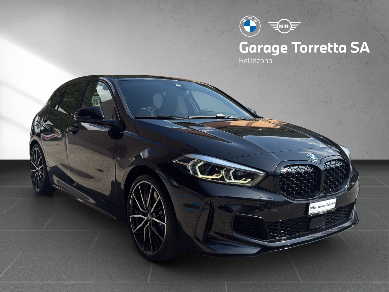 BMW M135i xDrive M Sport Pro Steptronic-image-6