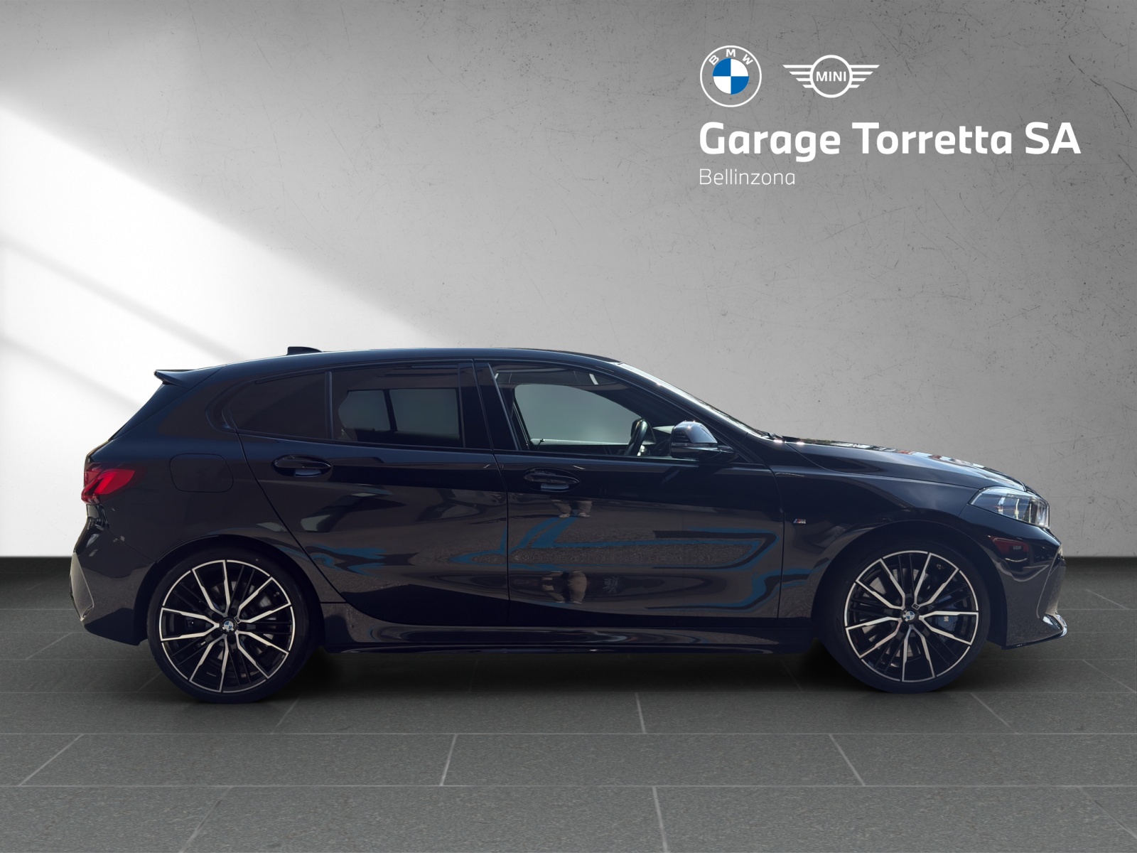 BMW M135i xDrive M Sport Pro Steptronic-image-5
