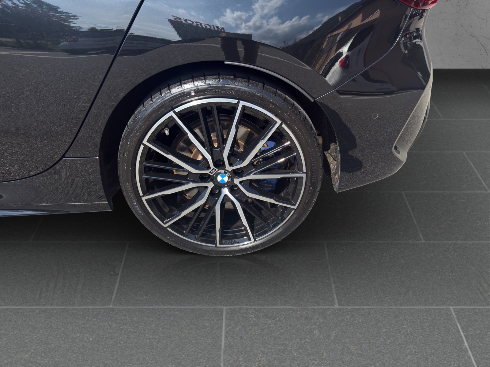 BMW M135i xDrive M Sport Pro Steptronic-image-11