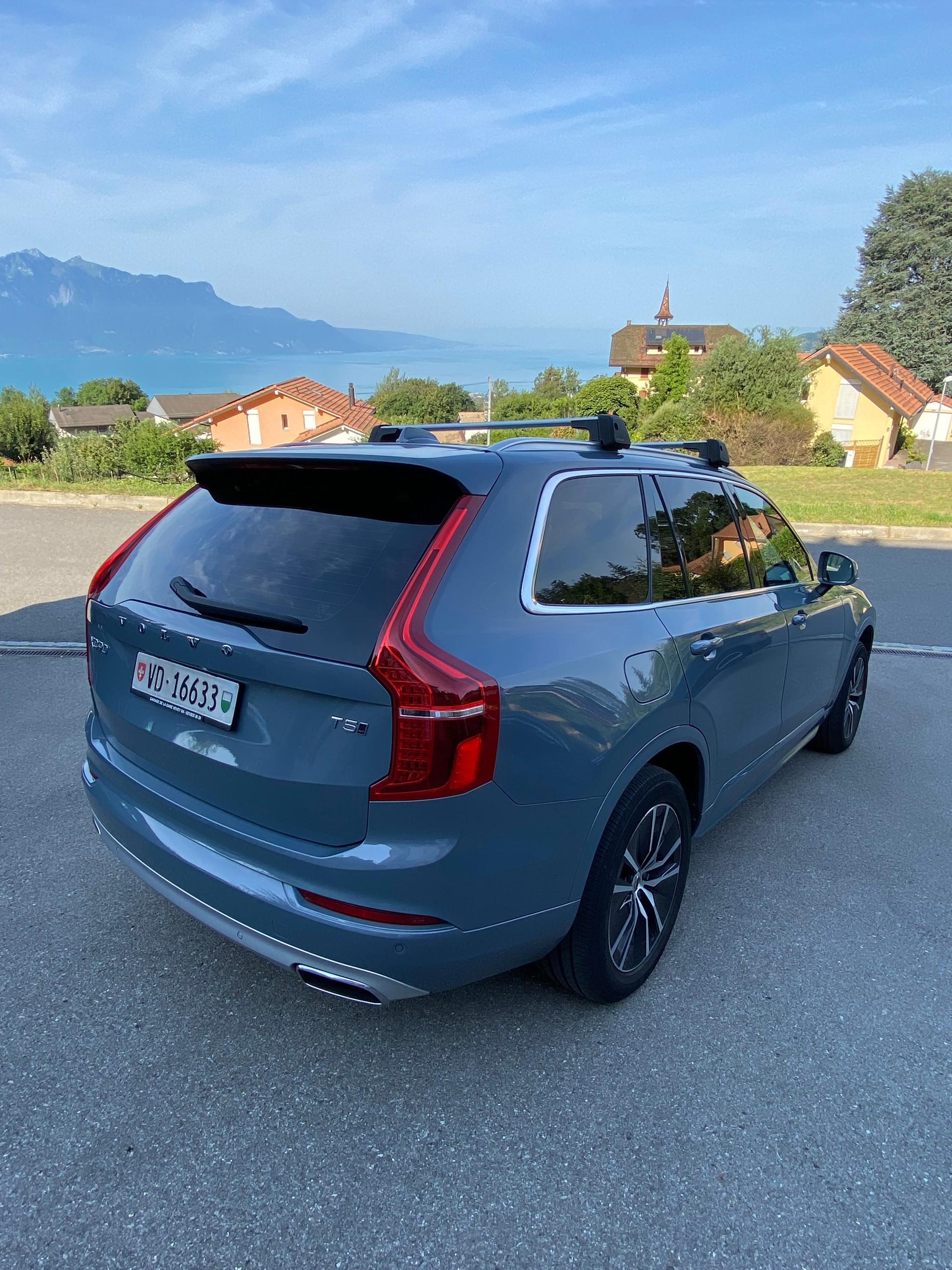 VOLVO 2.0 T5 Momentum 7P. AWD-image-2