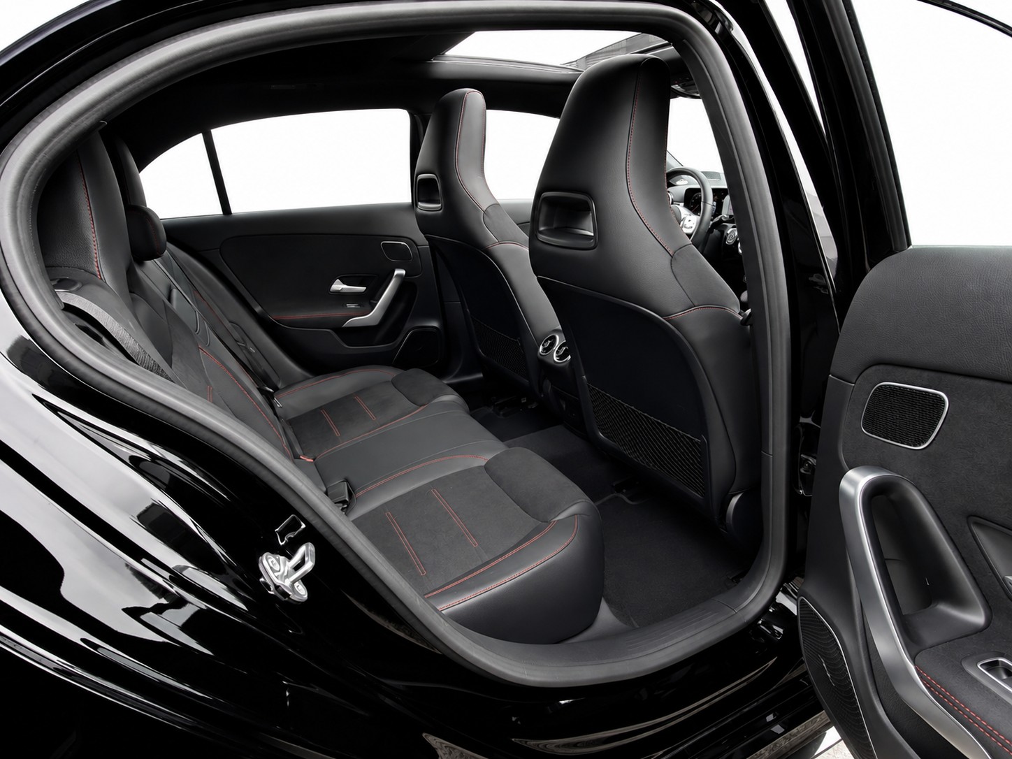 MERCEDES-BENZ A 180 Night Star AMG Line * Premium Plus * Panorama-Schiebedach * Panorama * 360°Kamera* CH FAHRZEUG-image-20