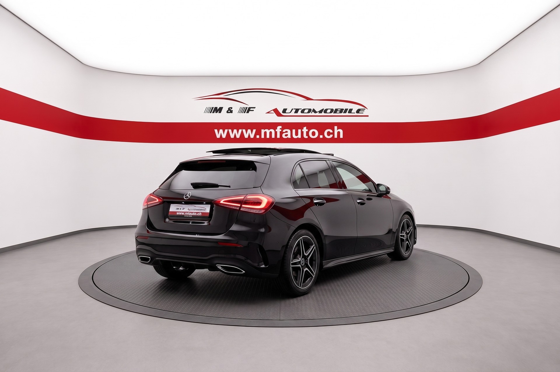 MERCEDES-BENZ A 180 Night Star AMG Line * Premium Plus * Panorama-Schiebedach * Panorama * 360°Kamera* CH FAHRZEUG-image-5