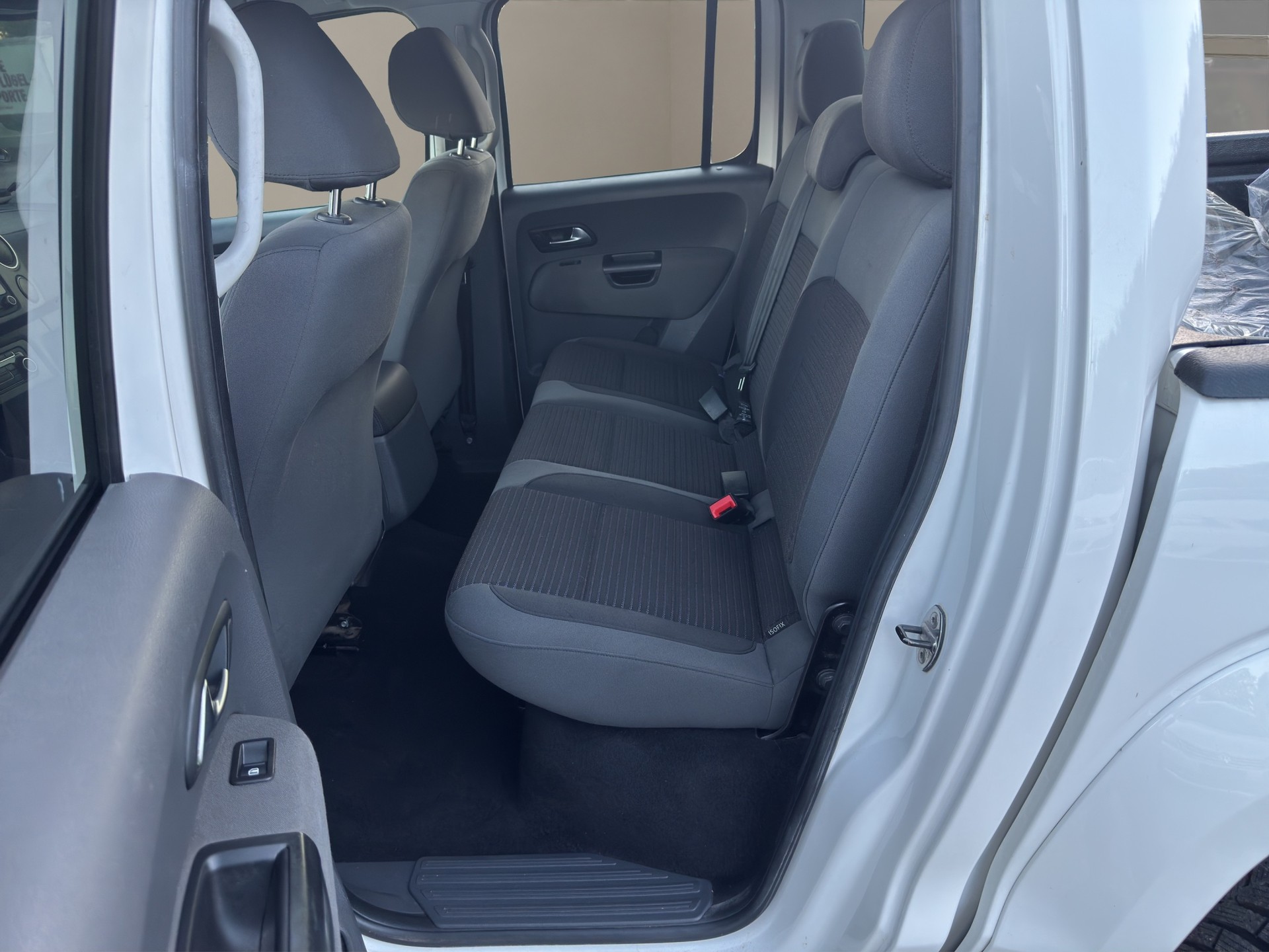 VW Amarok 2.0 BiTDI Trendline 4Motion-image-9