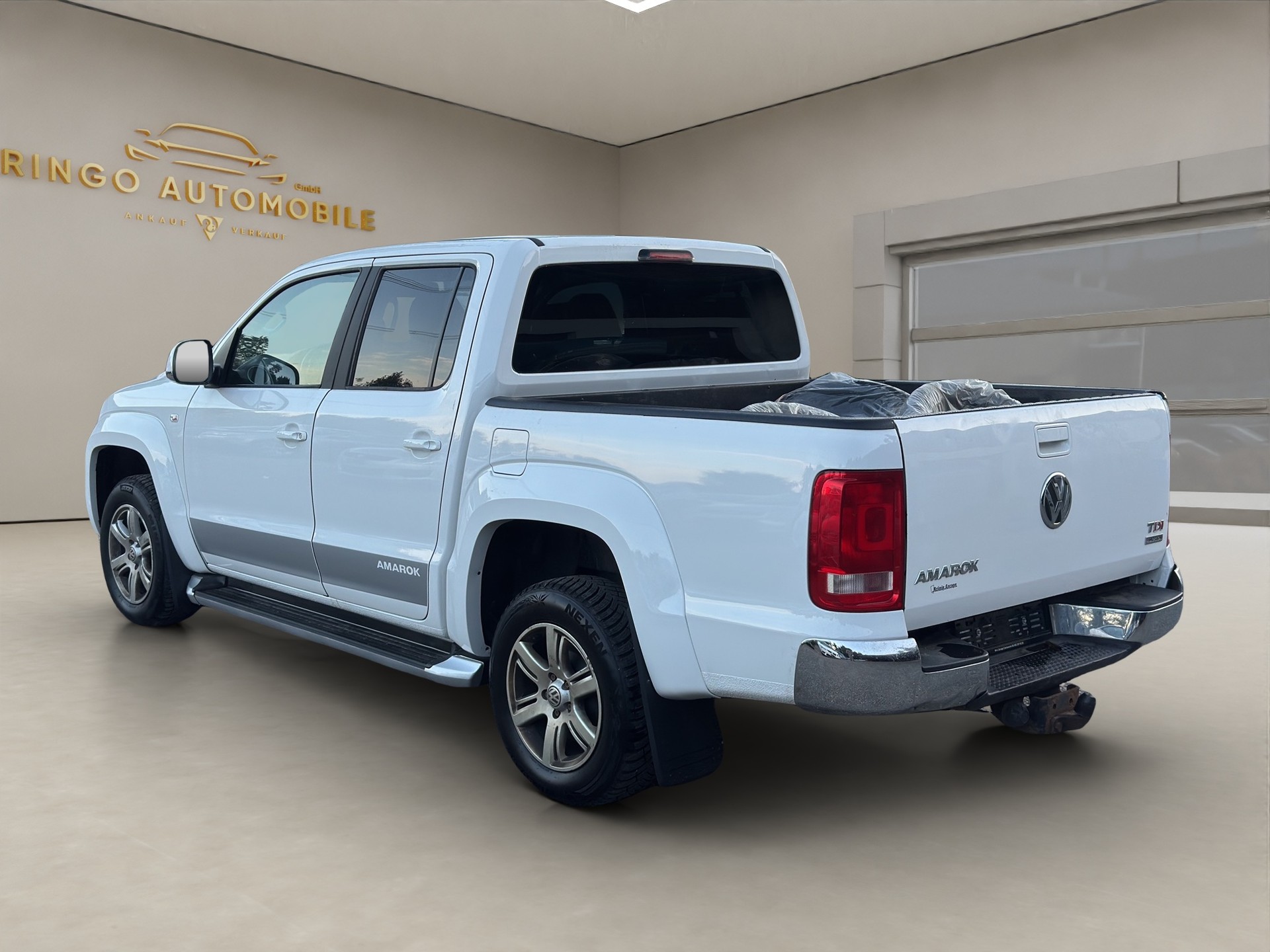 VW Amarok 2.0 BiTDI Trendline 4Motion-image-4