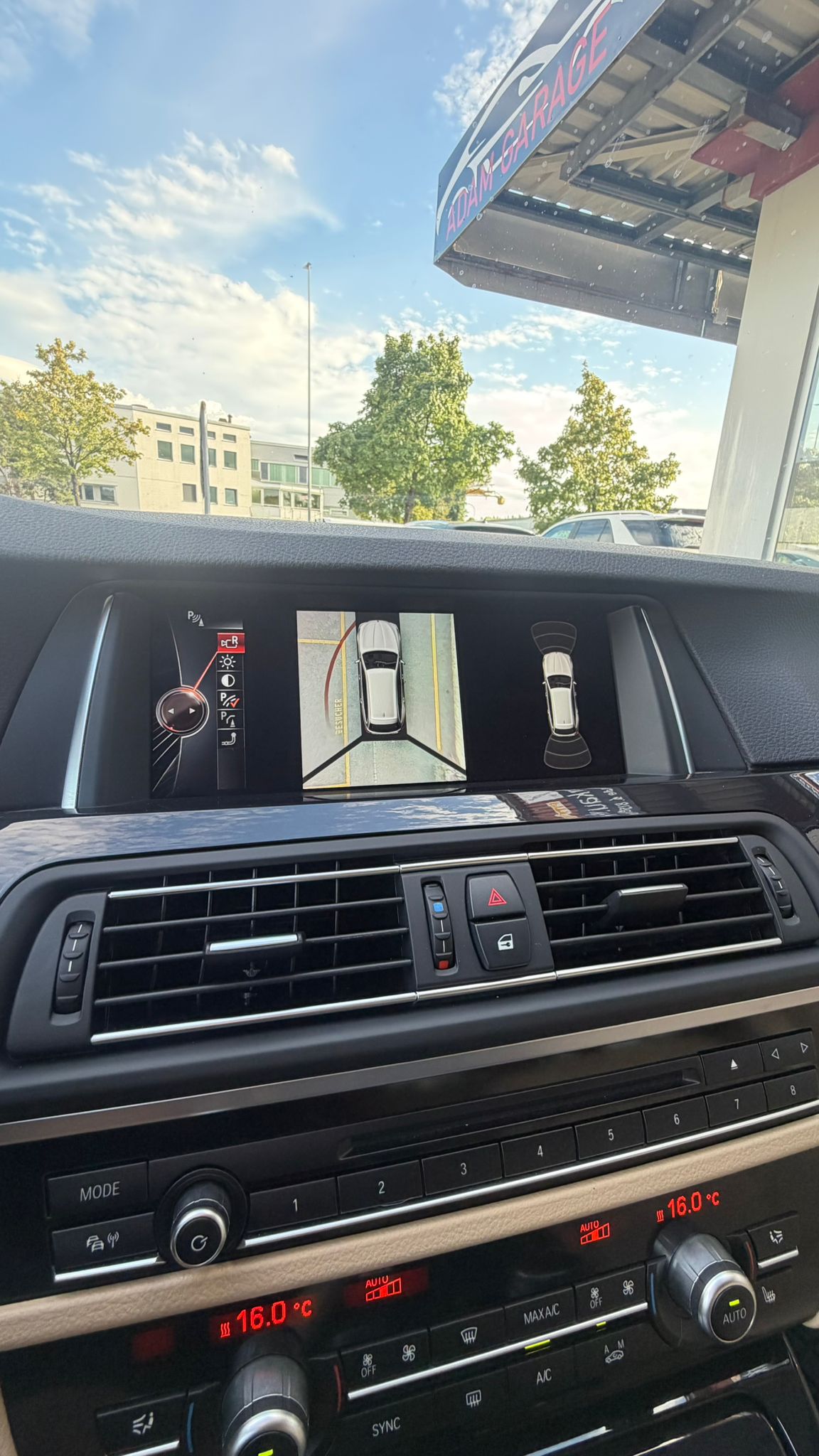 BMW 520d Touring xDrive Steptronic-image-12