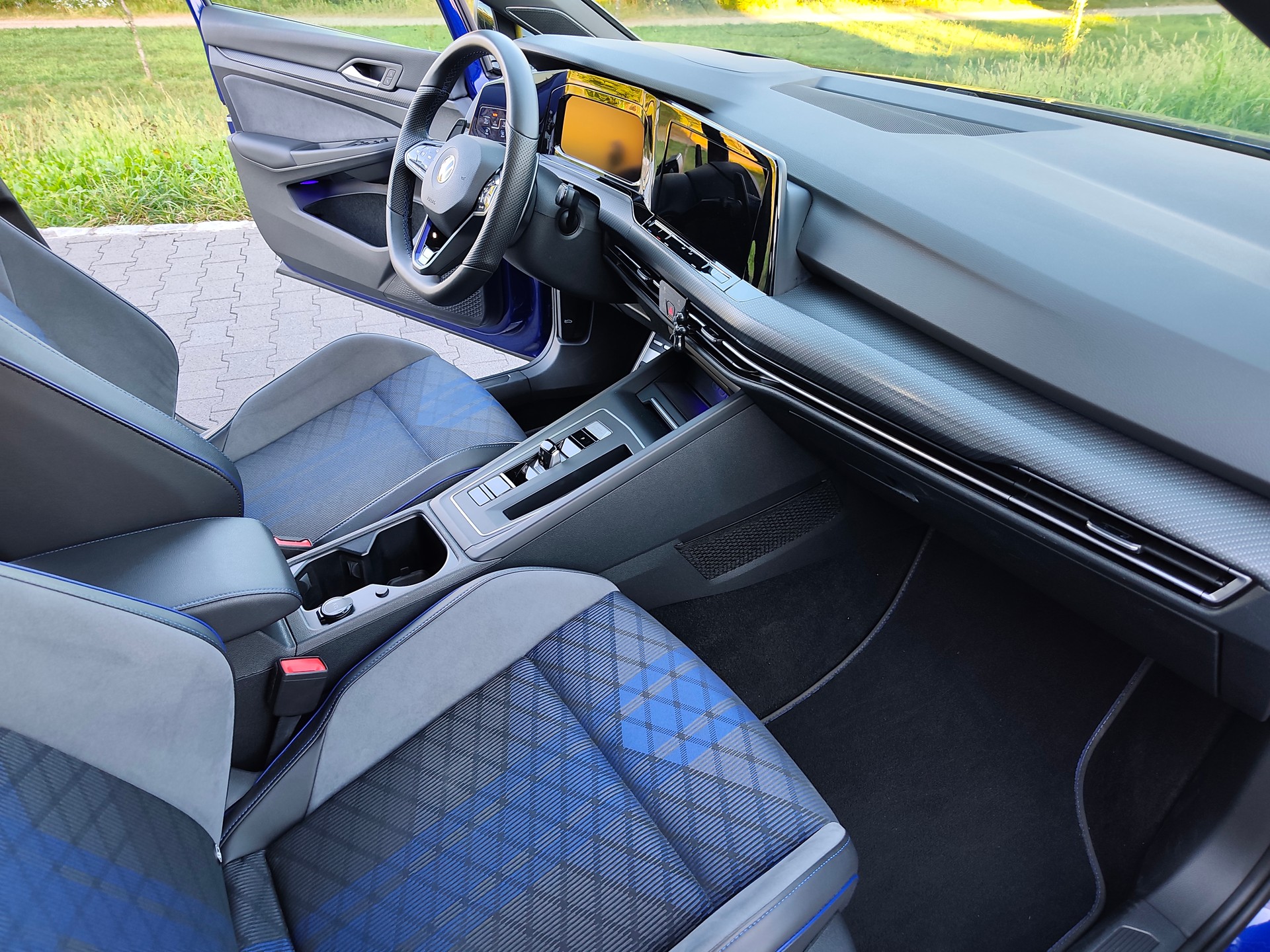 VW 2.0 TSI R DSG 4motion-image-11