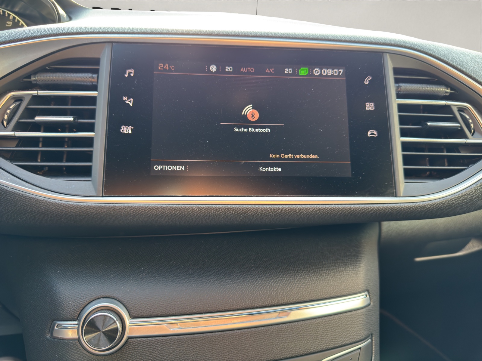 PEUGEOT 308 1.2 PureTech 130 Allure S/S-image-12