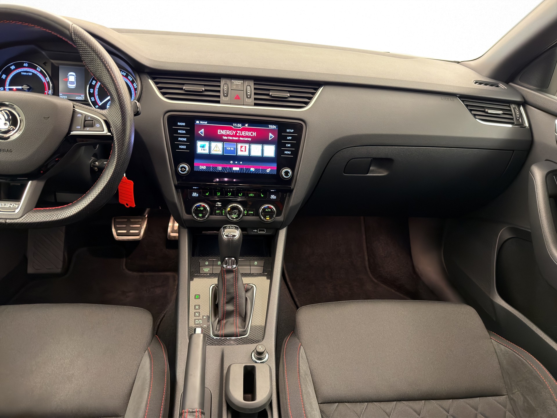 SKODA Octavia 2.0 TSI 245 RS DSG-image-10