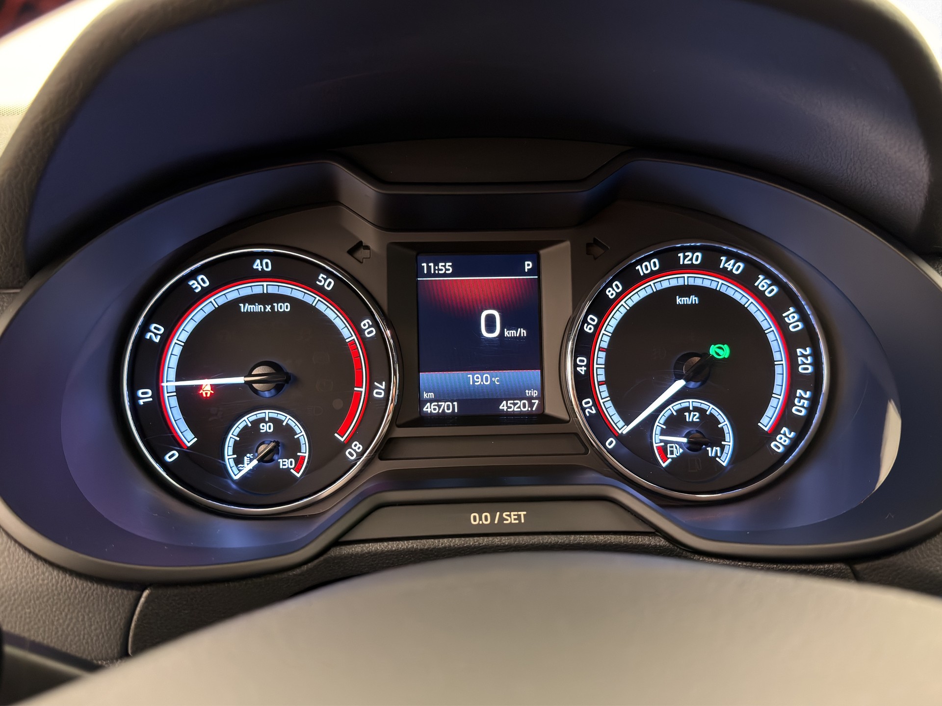 SKODA Octavia 2.0 TSI 245 RS DSG-image-8