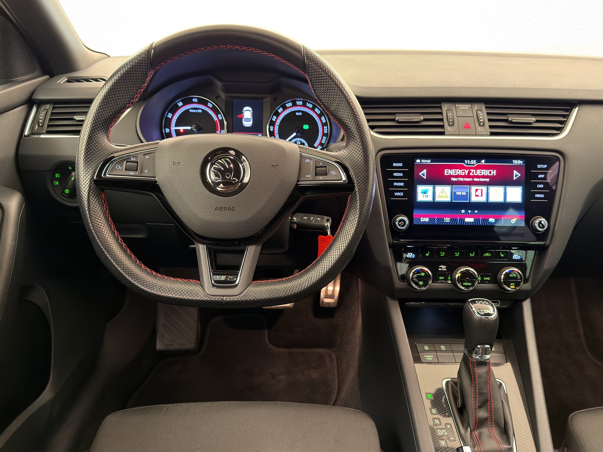 SKODA Octavia 2.0 TSI 245 RS DSG-image-9