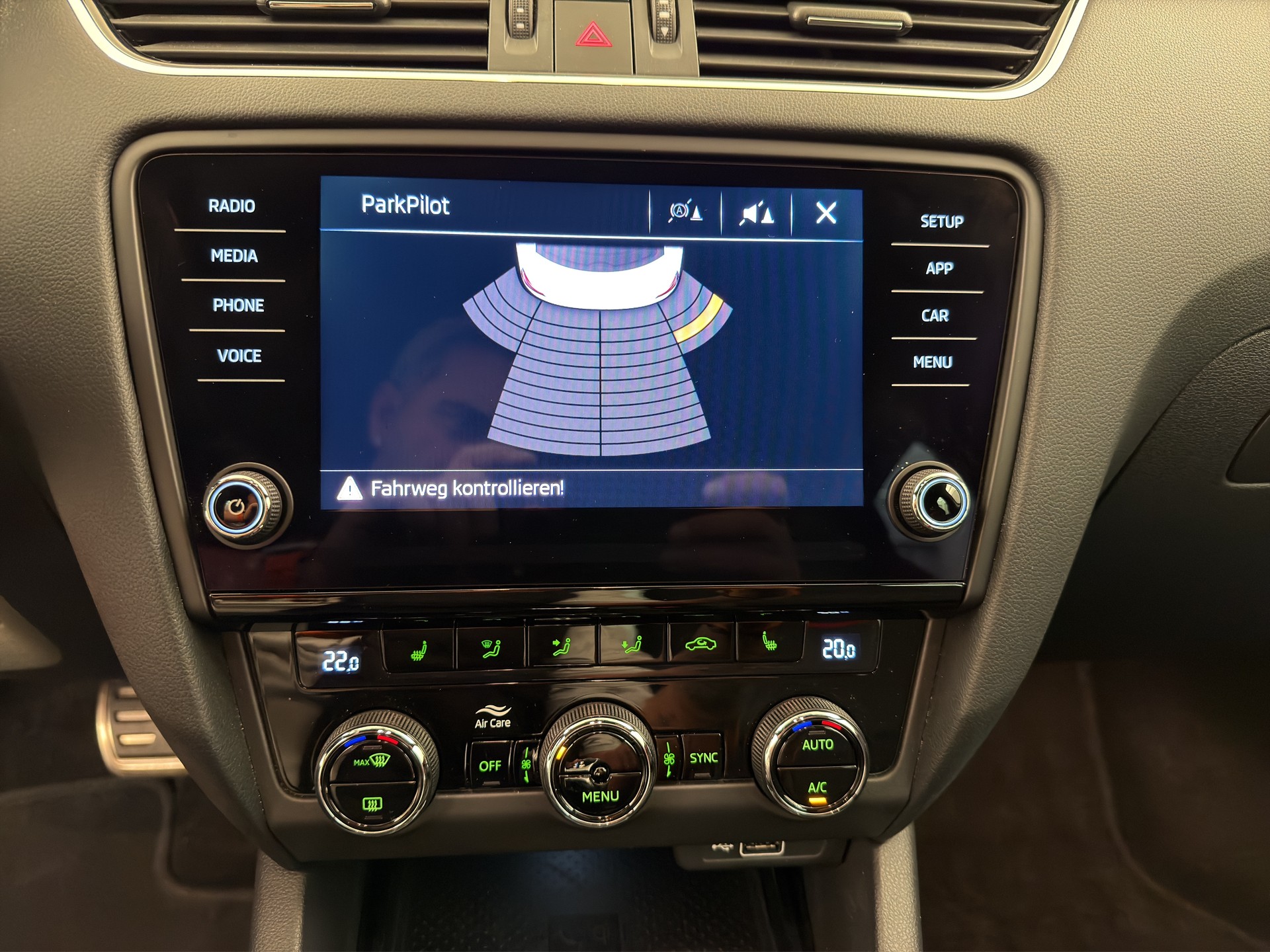 SKODA Octavia 2.0 TSI 245 RS DSG-image-11