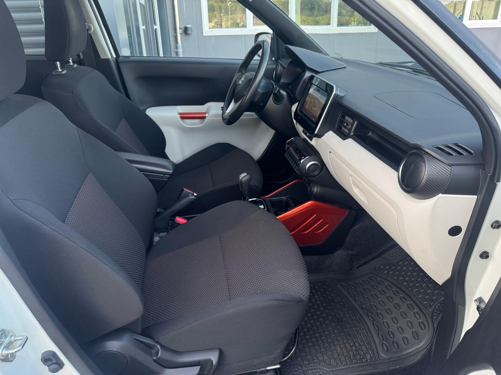 SUZUKI Ignis 1.2i Compact+ AGS-image-4