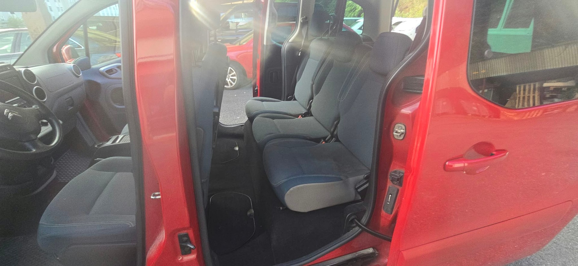 CITROEN Berlingo 1.6 BlueHDi Feel ETG6-image-9