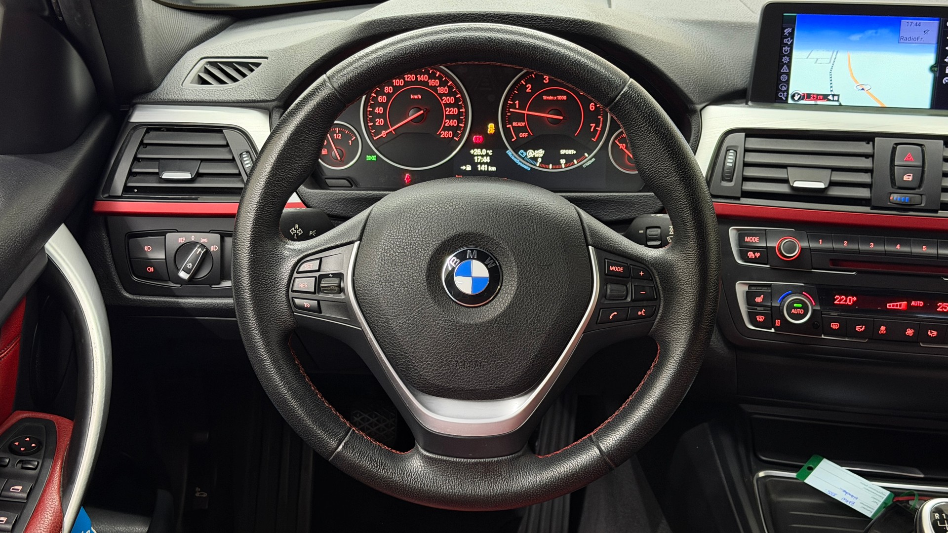 BMW 335i xDrive Sport Line-image-9