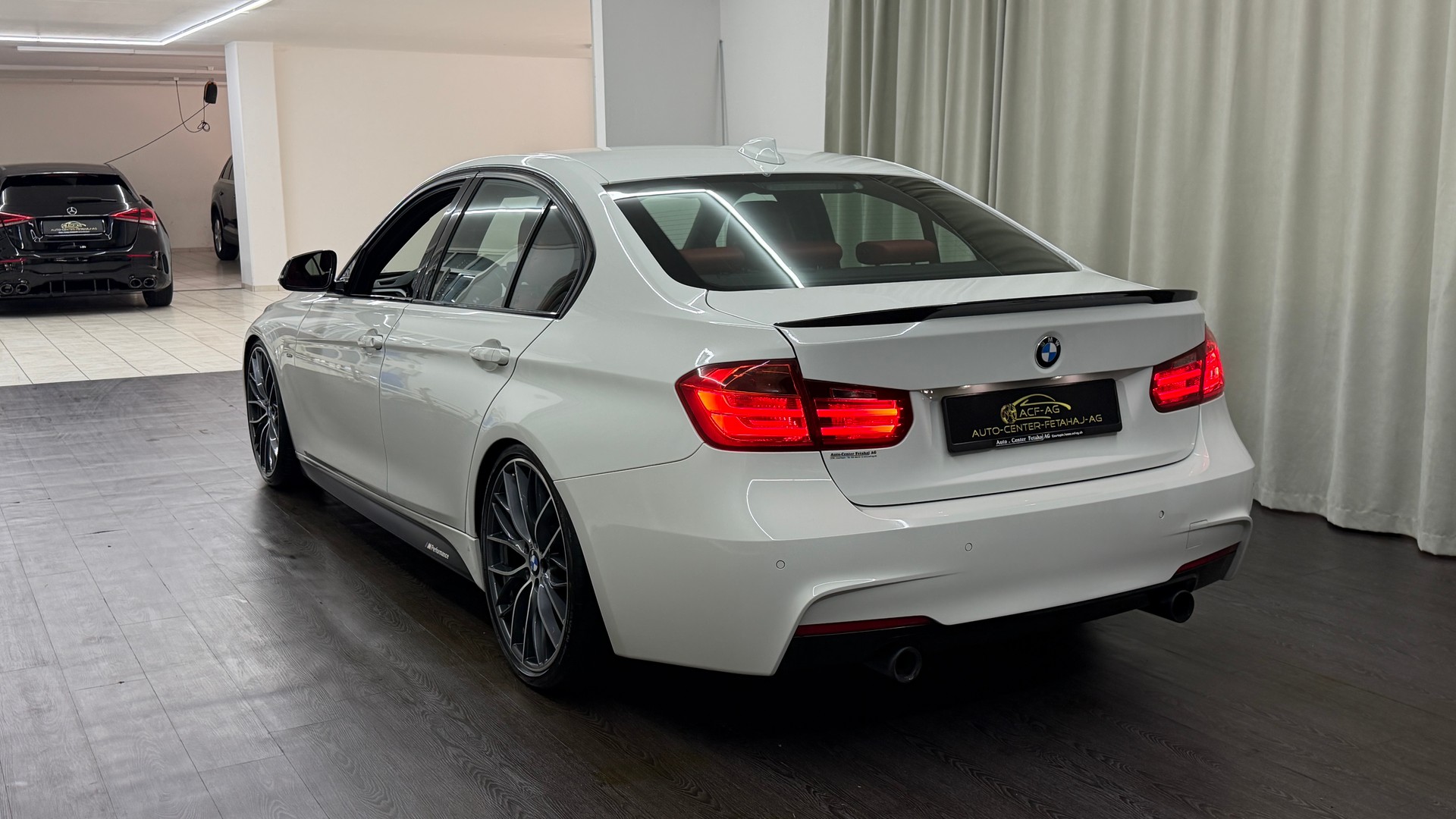 BMW 335i xDrive Sport Line-image-5