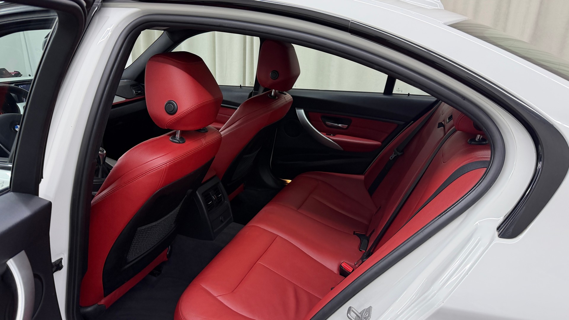 BMW 335i xDrive Sport Line-image-7