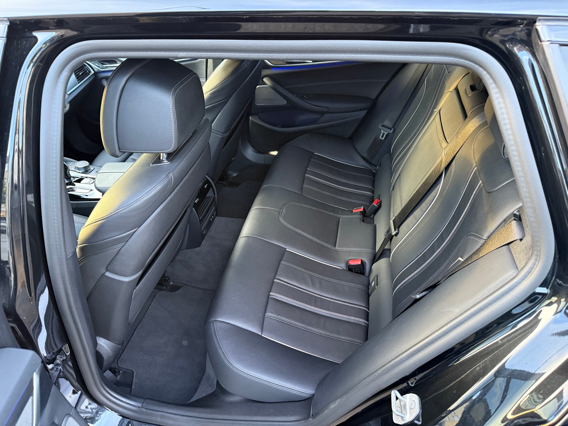 BMW 530i xDrive SAG Touring-image-9