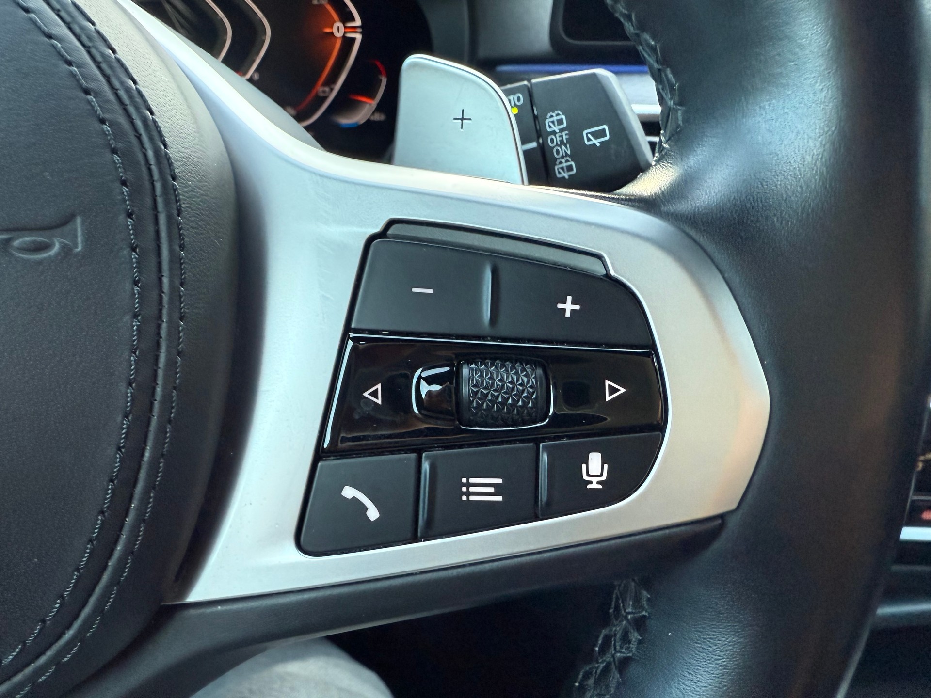 BMW 530i xDrive SAG Touring-image-24