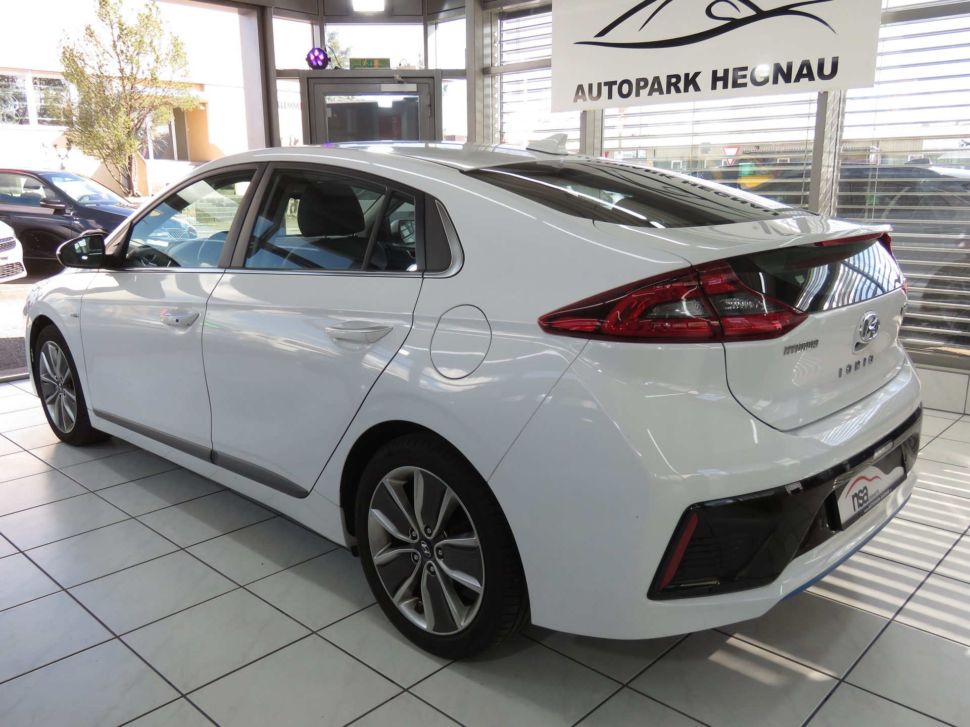 HYUNDAI Ioniq 1.6 GDi HEV Launch DCT (Automat) ab Platz, Fixpreis !!!-image-5