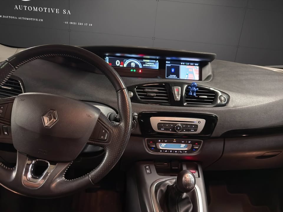 RENAULT Scénic 1.2 16V Turbo Bose-image-3