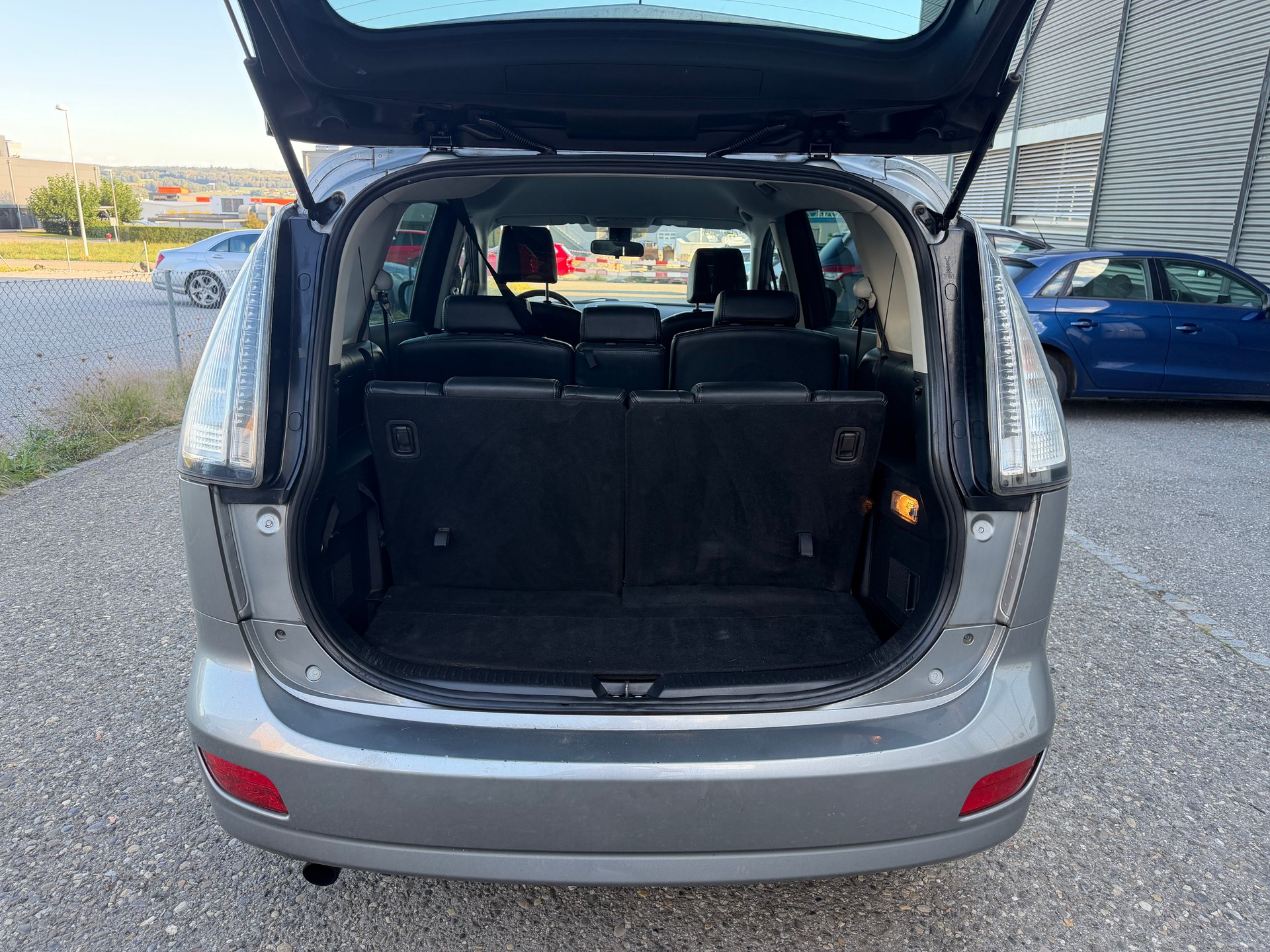 MAZDA 5 2.0 16V Sport ** Leder ** Klima-auto ** Xenon ** Tempomat ** E. Seiten Türe ** Letzte MFK 07.07.2023-image-15