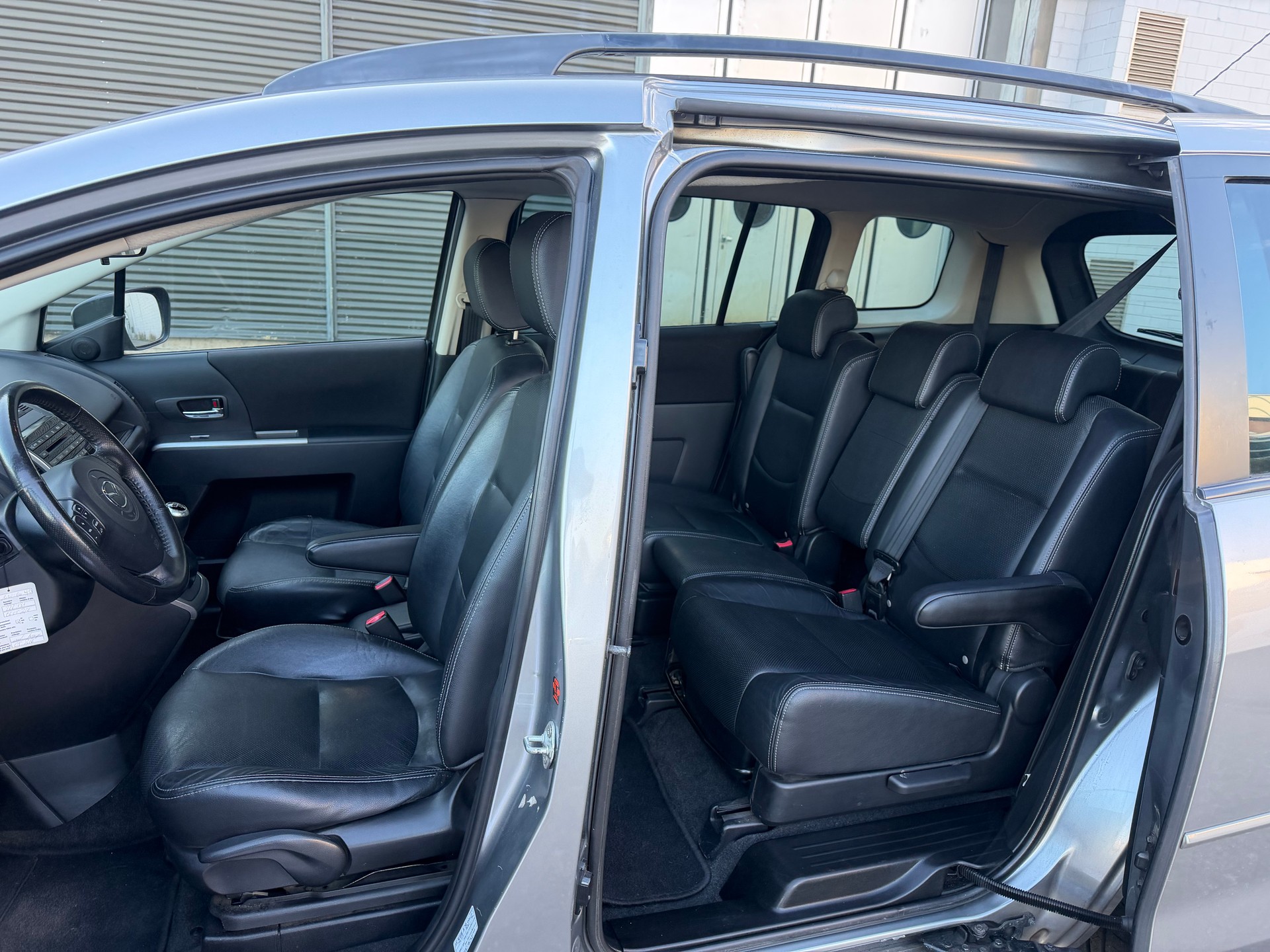 MAZDA 5 2.0 16V Sport ** Leder ** Klima-auto ** Xenon ** Tempomat ** E. Seiten Türe ** Letzte MFK 07.07.2023-image-2