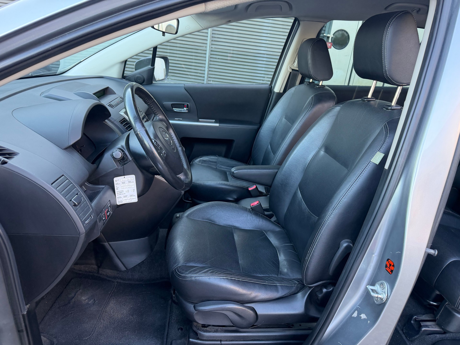 MAZDA 5 2.0 16V Sport ** Leder ** Klima-auto ** Xenon ** Tempomat ** E. Seiten Türe ** Letzte MFK 07.07.2023-image-7