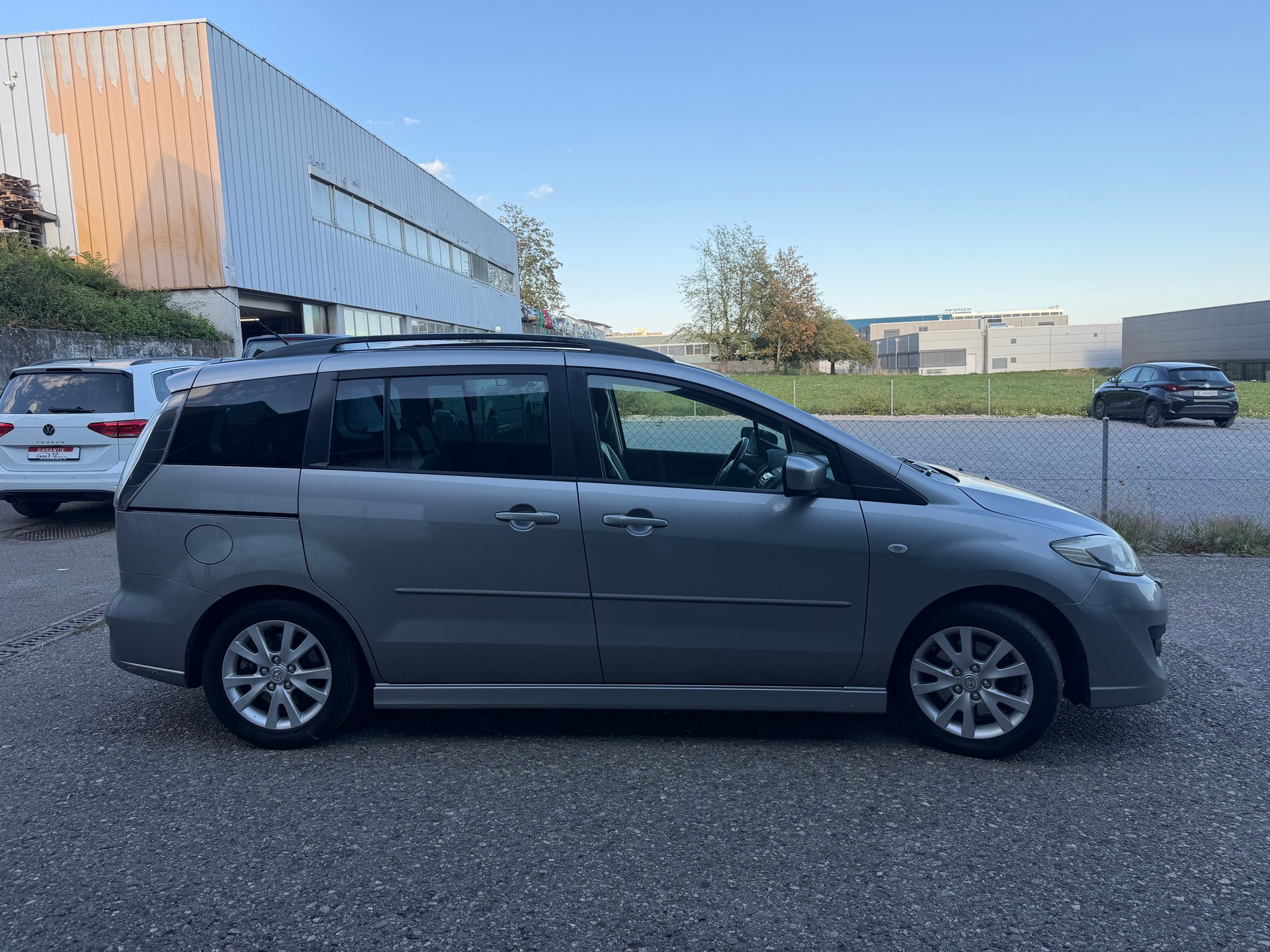 MAZDA 5 2.0 16V Sport ** Leder ** Klima-auto ** Xenon ** Tempomat ** E. Seiten Türe ** Letzte MFK 07.07.2023-image-12