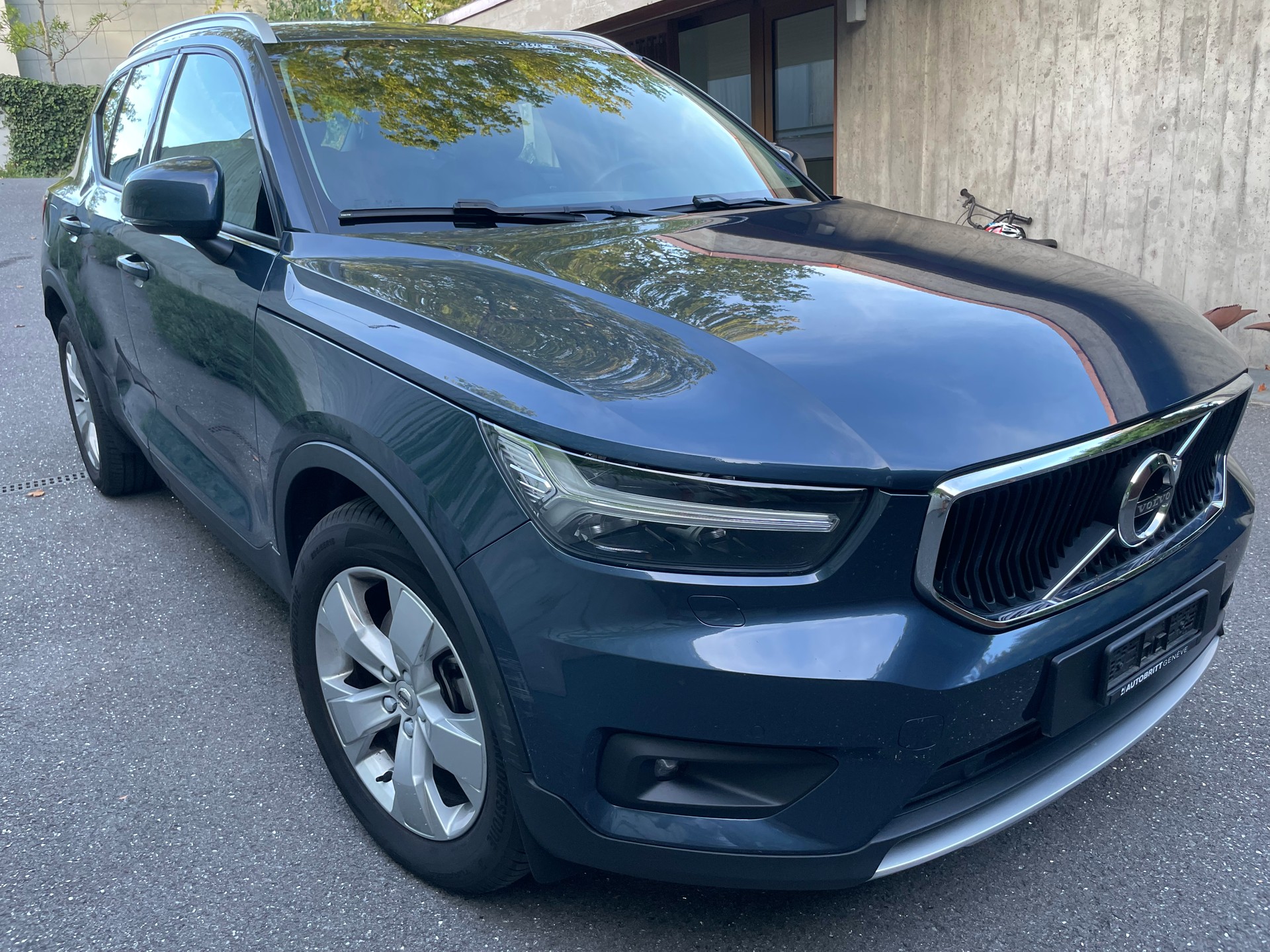VOLVO 2.0 B4 MH Momentum AWD-image-0