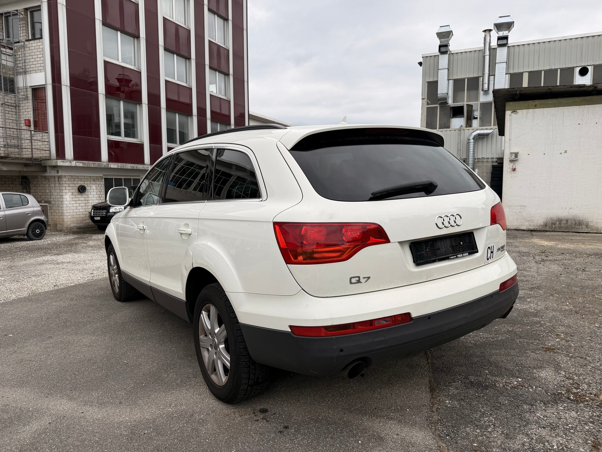 AUDI Q7 3.0 TDI quattro tiptronic / ** 7 SITZE / Diesel - Motor / Getriebe OK **-image-3