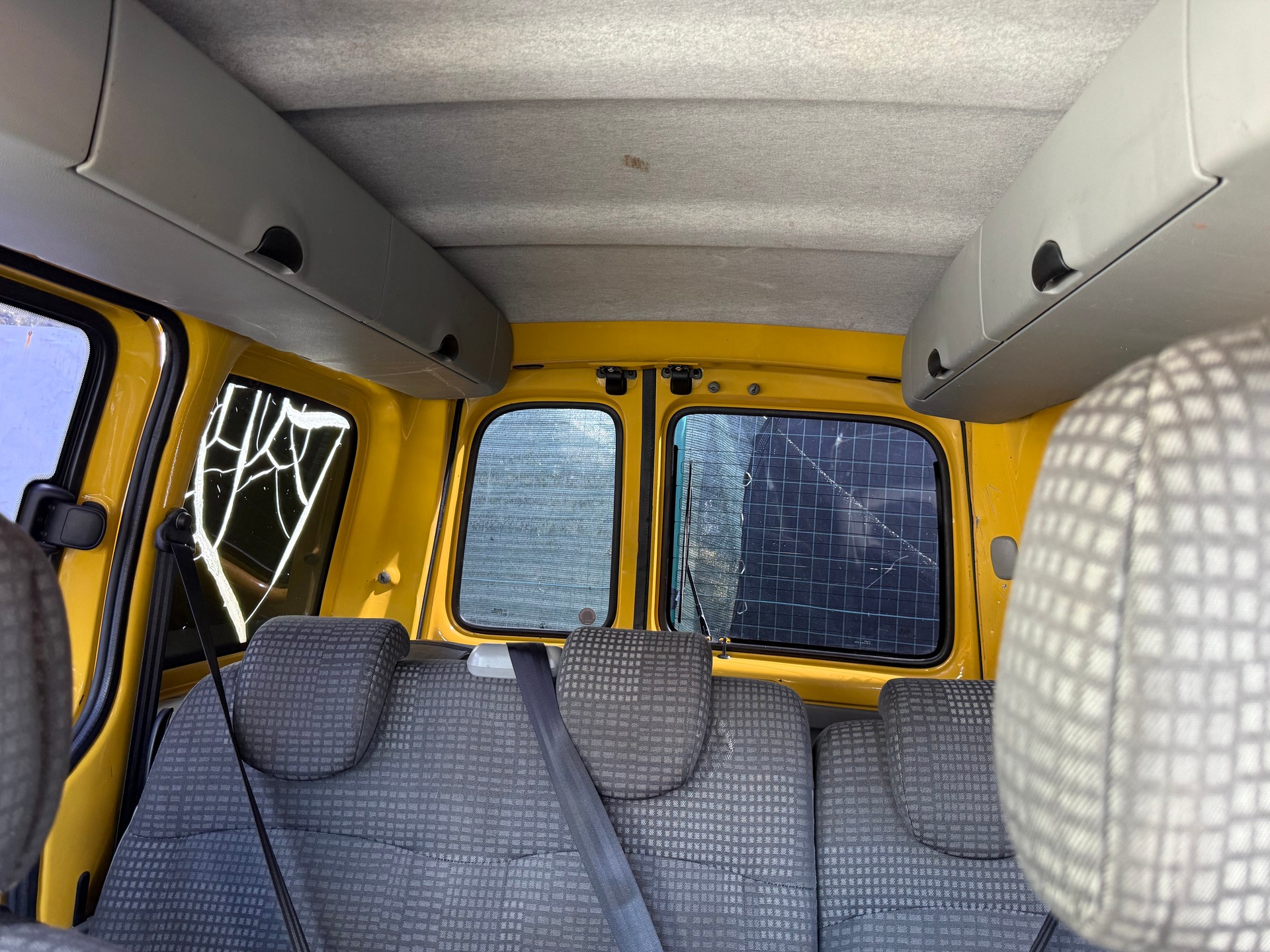 RENAULT Kangoo 1.6 16V Privilège 4x4-image-10