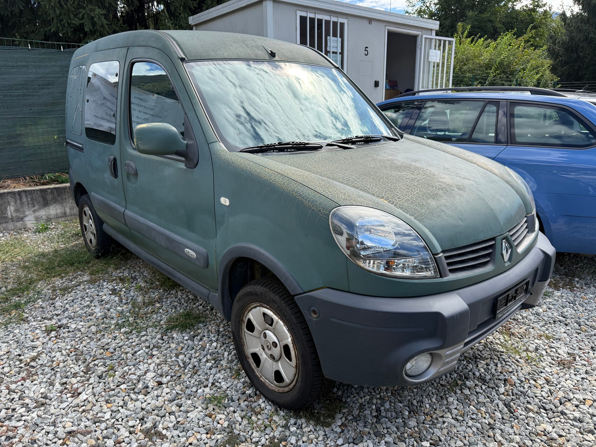 RENAULT Kangoo 1.6 16V Privilège 4x4-image-2