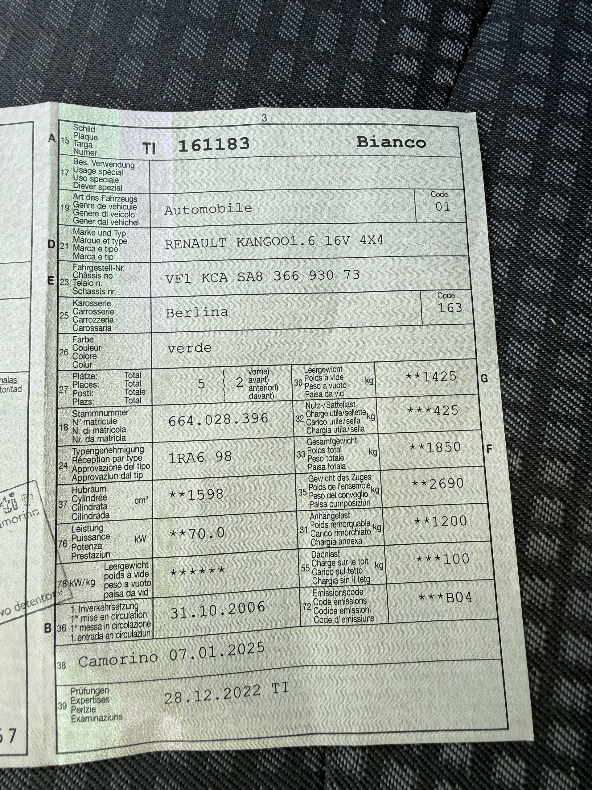 RENAULT Kangoo 1.6 16V Privilège 4x4-image-11