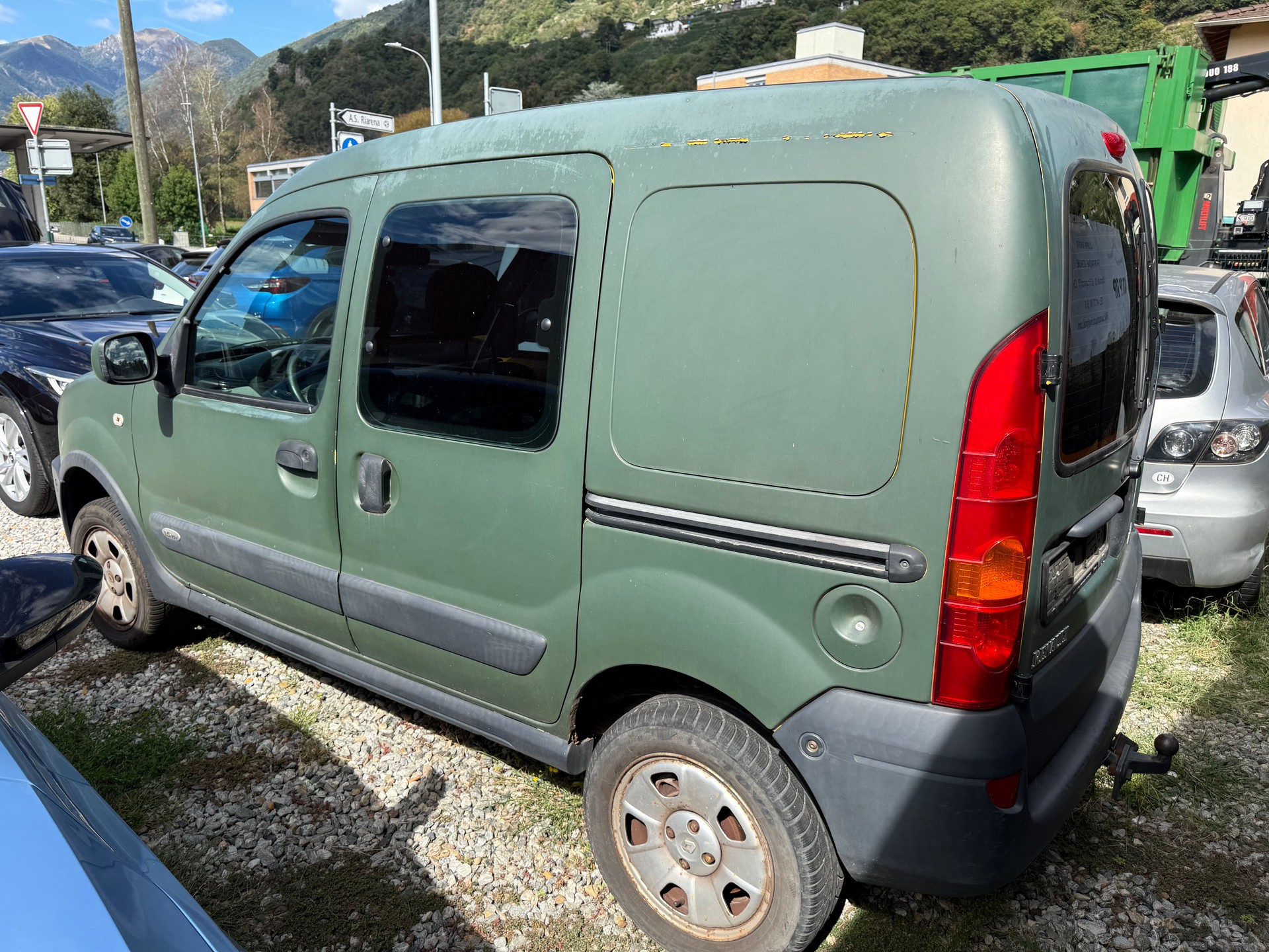 RENAULT Kangoo 1.6 16V Privilège 4x4-image-5