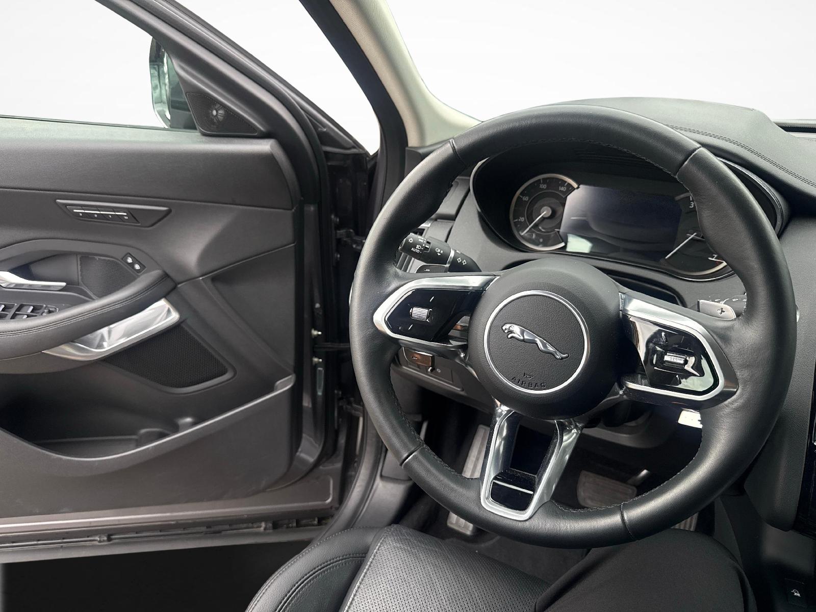 JAGUAR E-Pace 2.0 I4 200 S AWD-image-14