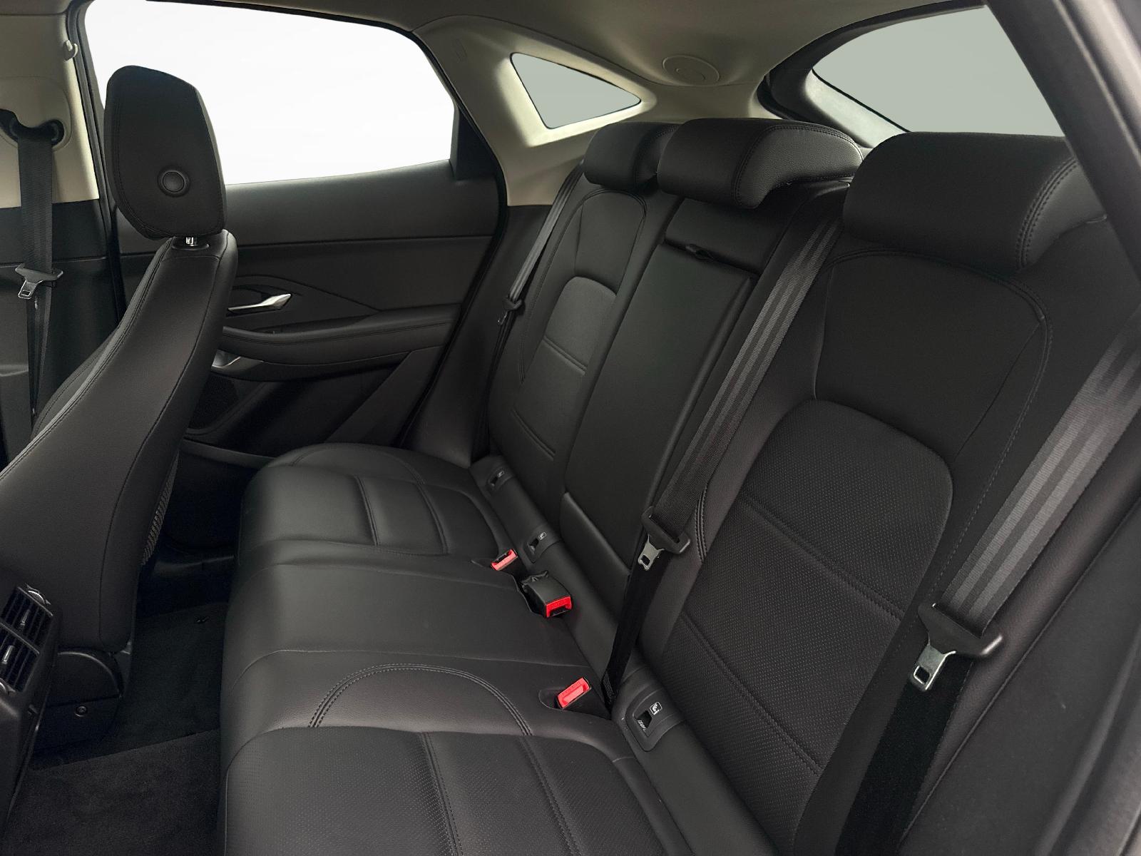 JAGUAR E-Pace 2.0 I4 200 S AWD-image-10