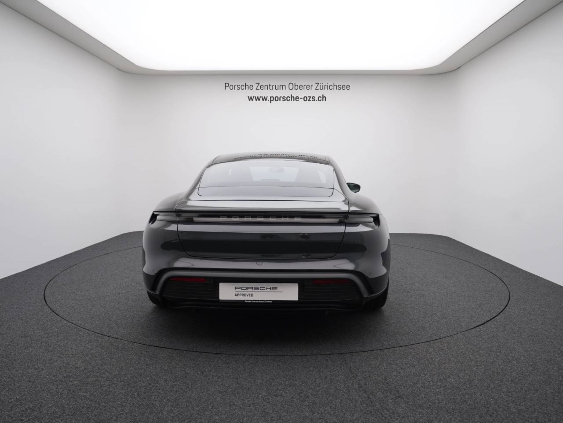 PORSCHE Taycan 4S-image-5