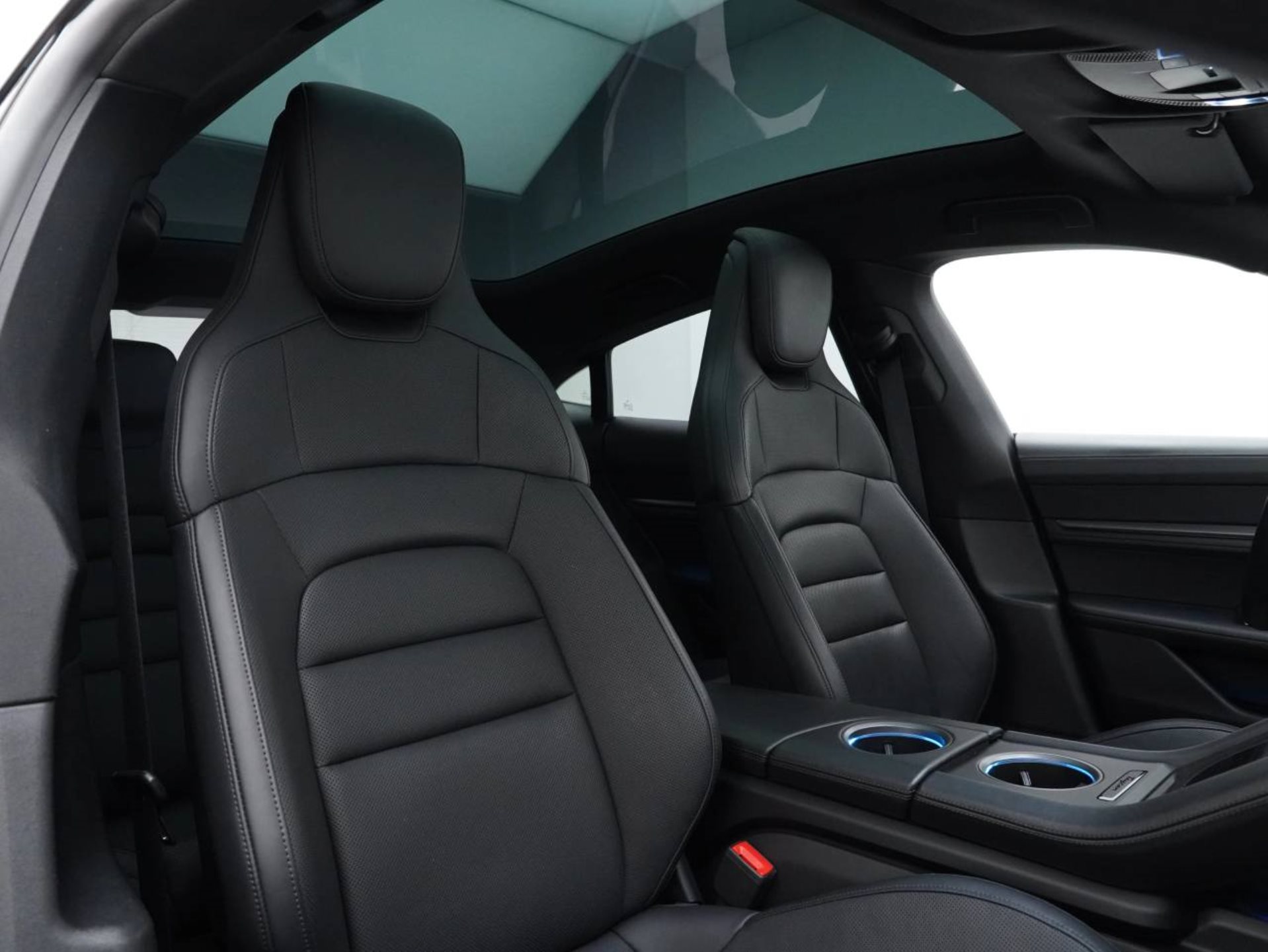 PORSCHE Taycan 4S-image-24