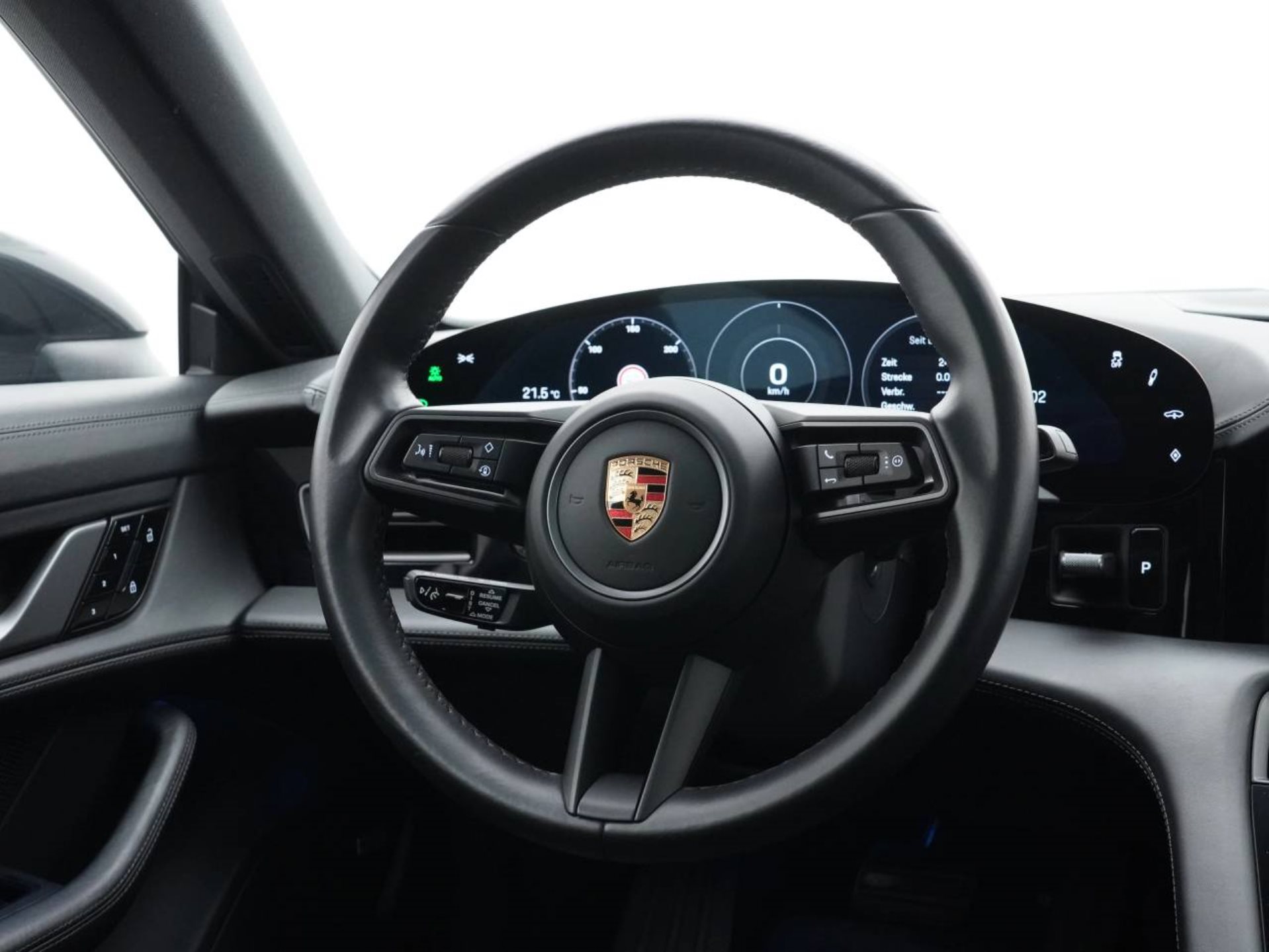 PORSCHE Taycan 4S-image-14
